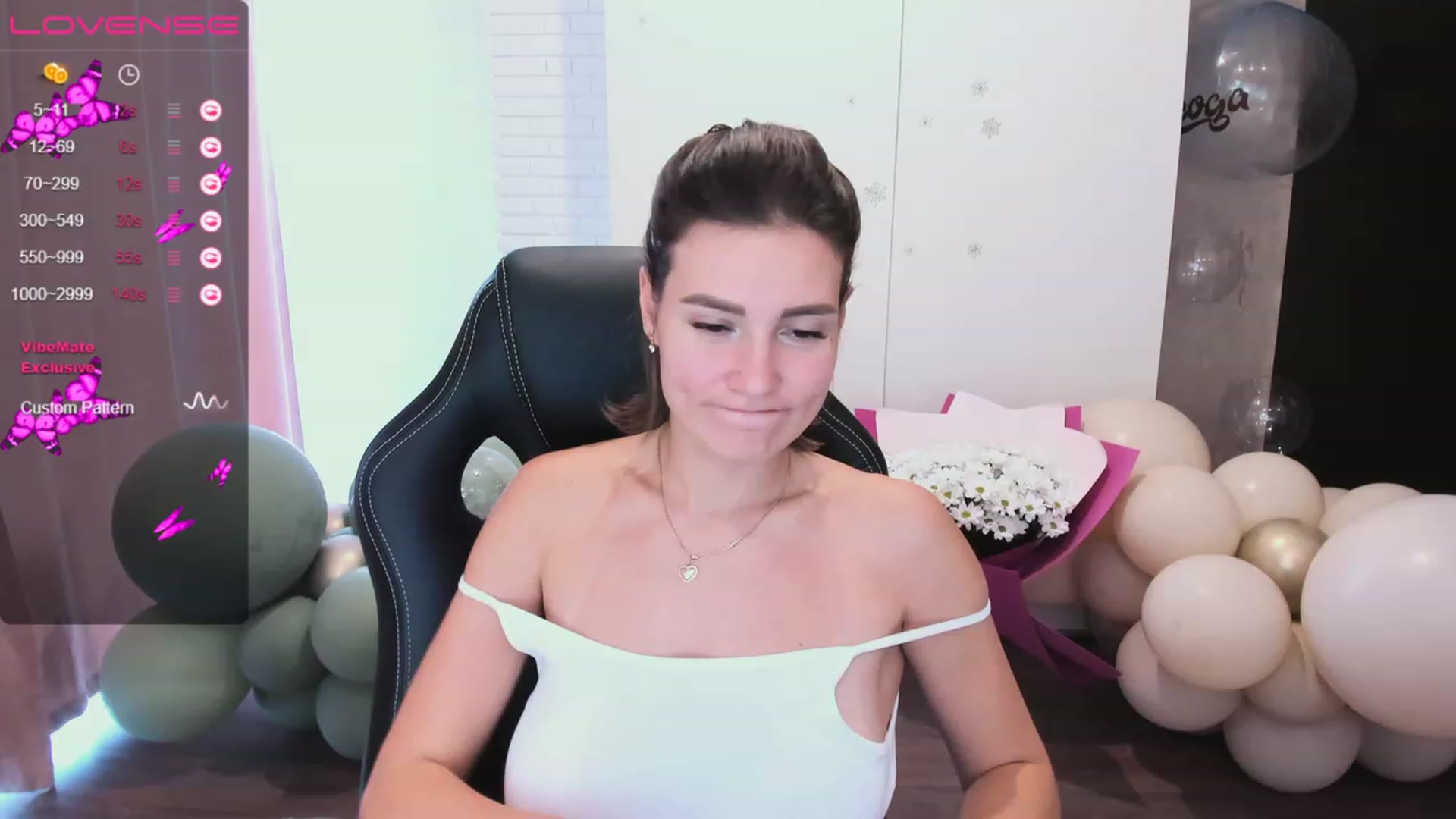 Gallery image thumbnail from HollyMollyy's myfreecams stream on, 05/14/2023, 12:42 image 11 of 20
