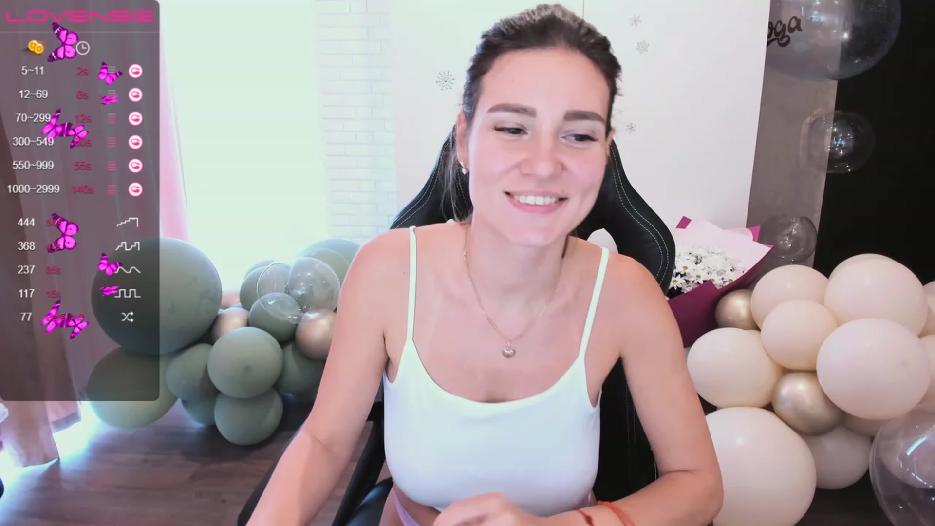 Gallery image thumbnail from HollyMollyy's myfreecams stream on, 05/15/2023, 12:28 image 10 of 20