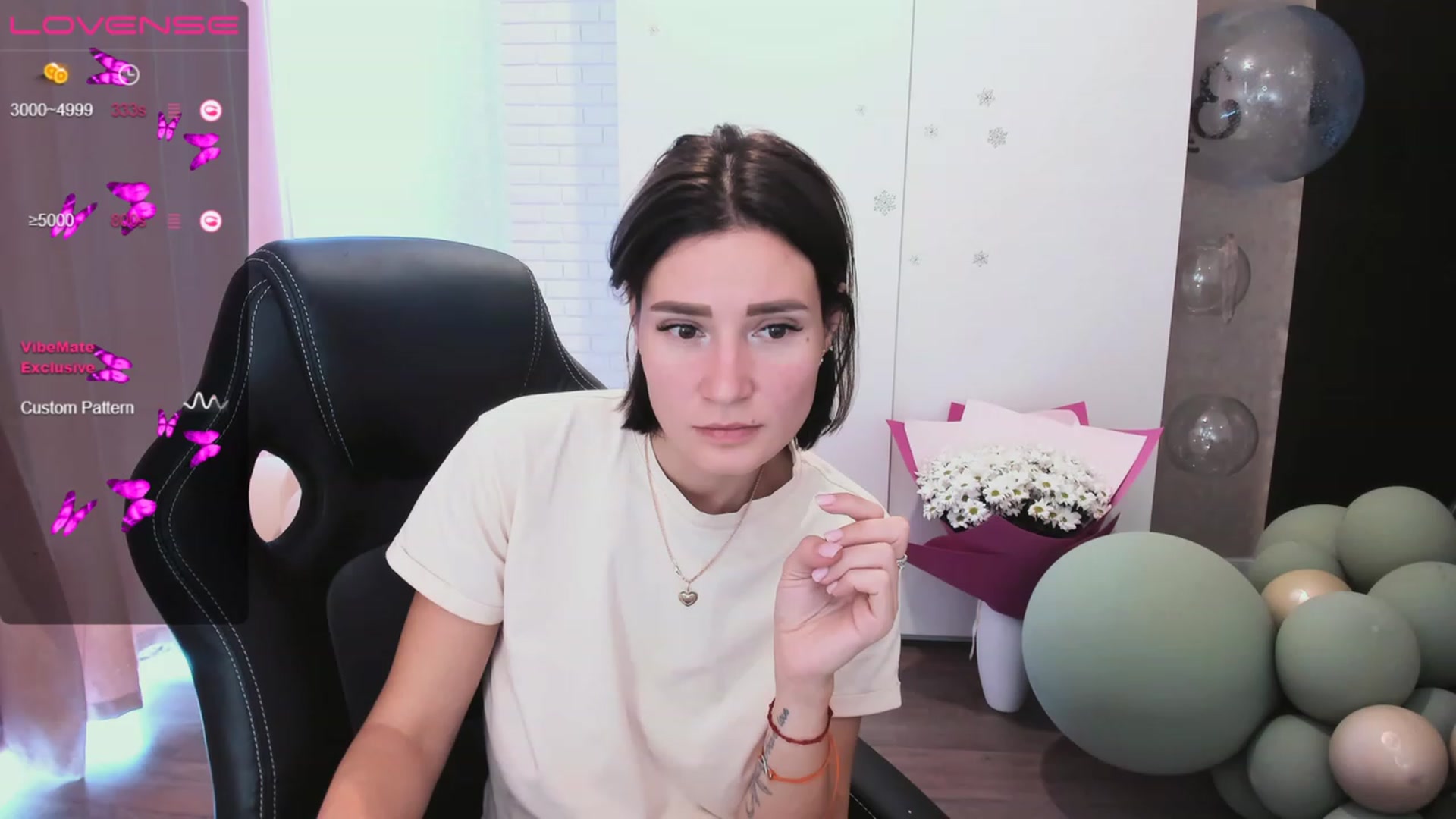 Gallery image thumbnail from HollyMollyy's myfreecams stream on, 05/17/2023, 13:57 image 1 of 20
