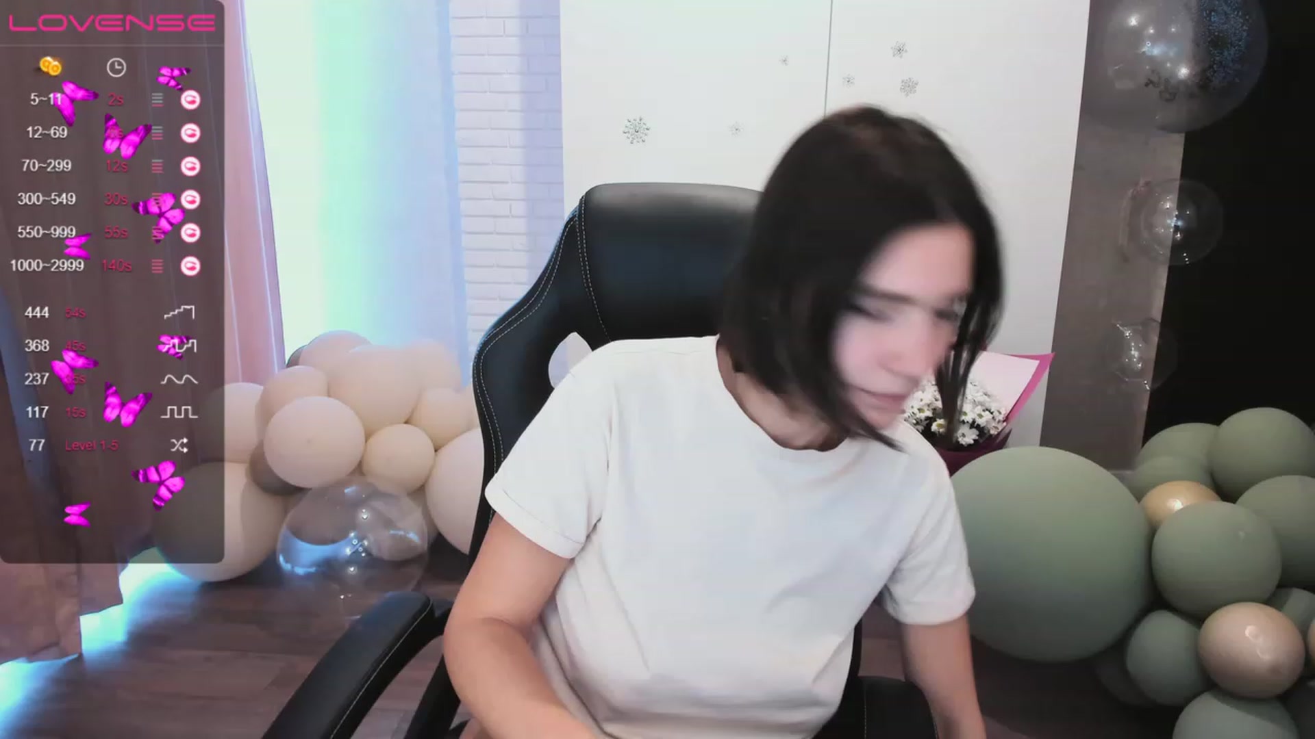 Gallery image thumbnail from HollyMollyy's myfreecams stream on, 05/17/2023, 16:08 image 4 of 20