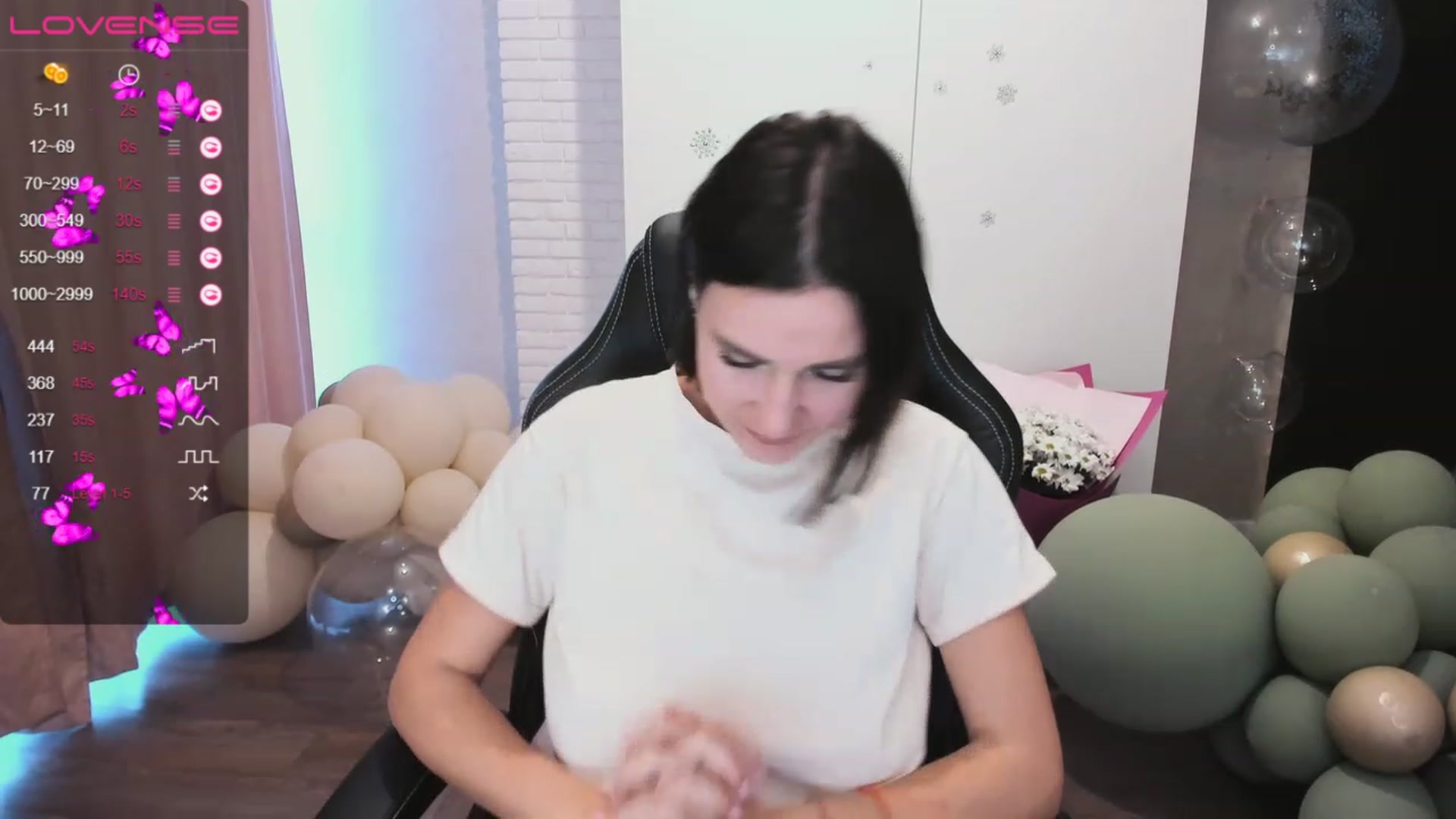Gallery image thumbnail from HollyMollyy's myfreecams stream on, 05/17/2023, 16:08 image 17 of 20