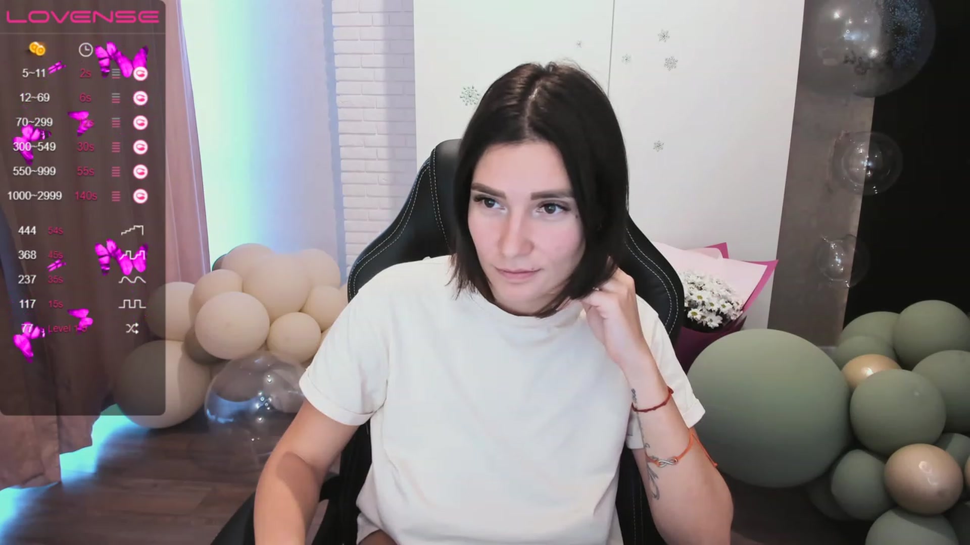 Gallery image thumbnail from HollyMollyy's myfreecams stream on, 05/17/2023, 16:08 image 16 of 20
