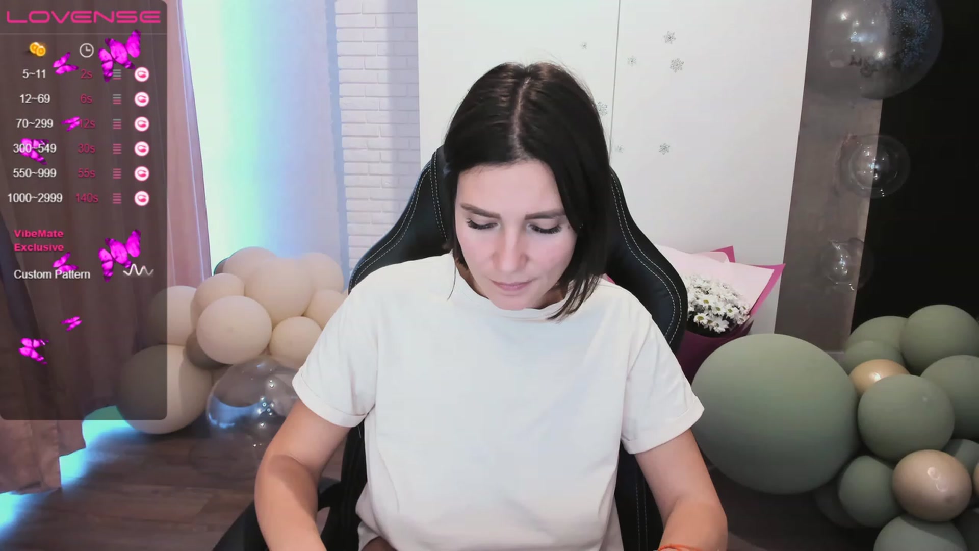 Gallery image thumbnail from HollyMollyy's myfreecams stream on, 05/17/2023, 16:08 image 14 of 20