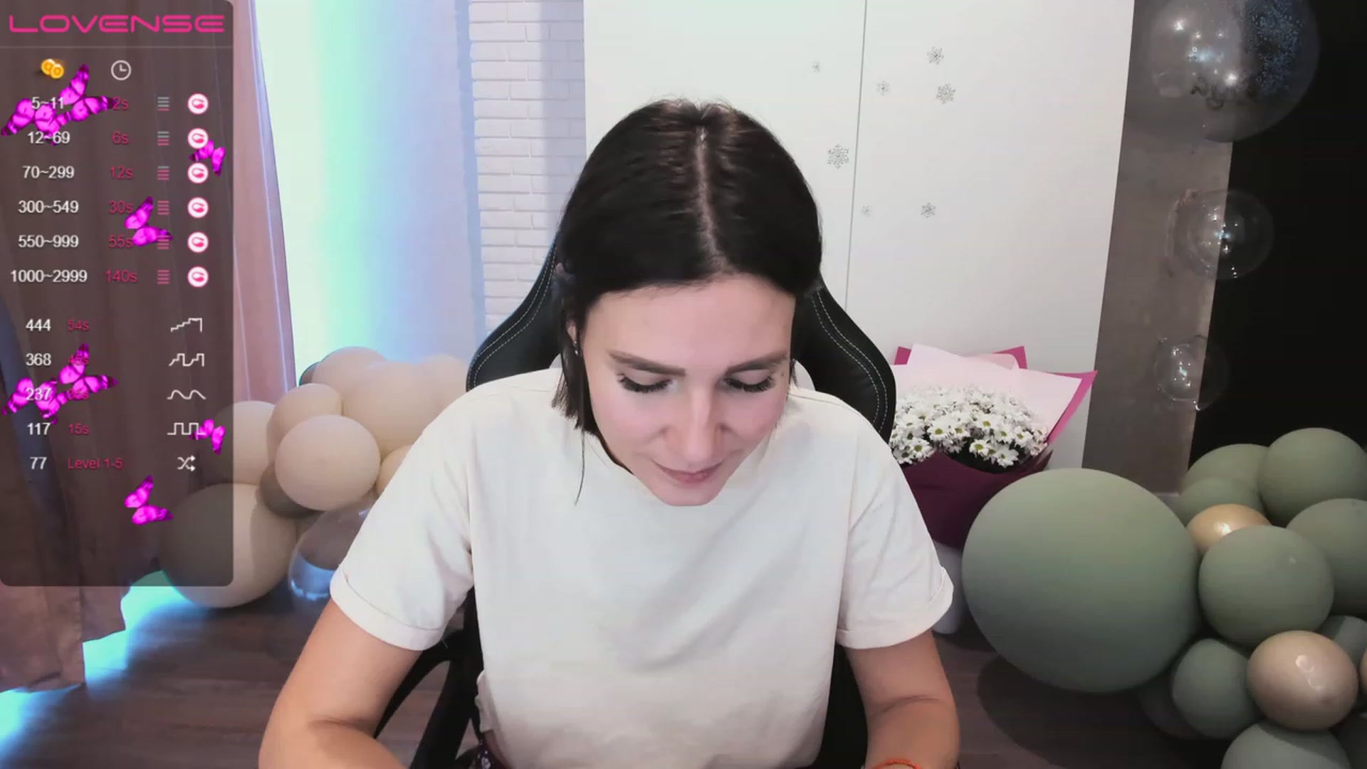 Gallery image thumbnail from HollyMollyy's myfreecams stream on, 05/17/2023, 16:08 image 12 of 20