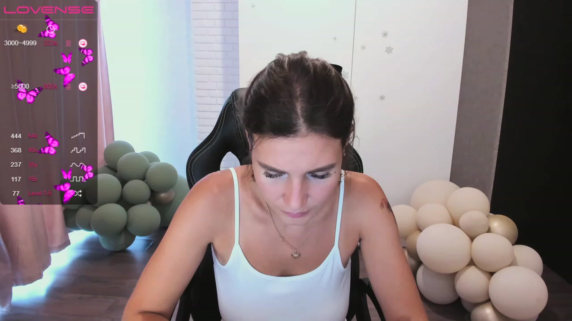 Gallery image thumbnail from HollyMollyy's myfreecams stream on, 05/31/2023, 16:23 image 1 of 20