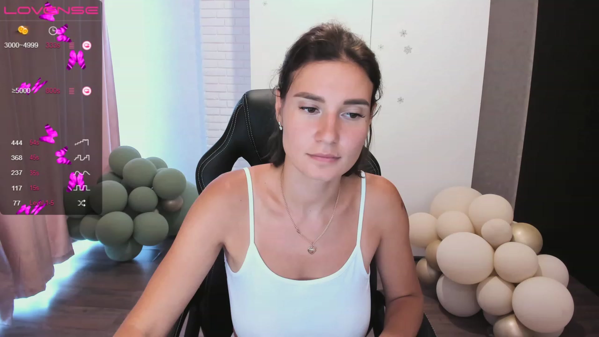 Gallery image thumbnail from HollyMollyy's myfreecams stream on, 05/31/2023, 16:23 image 2 of 20