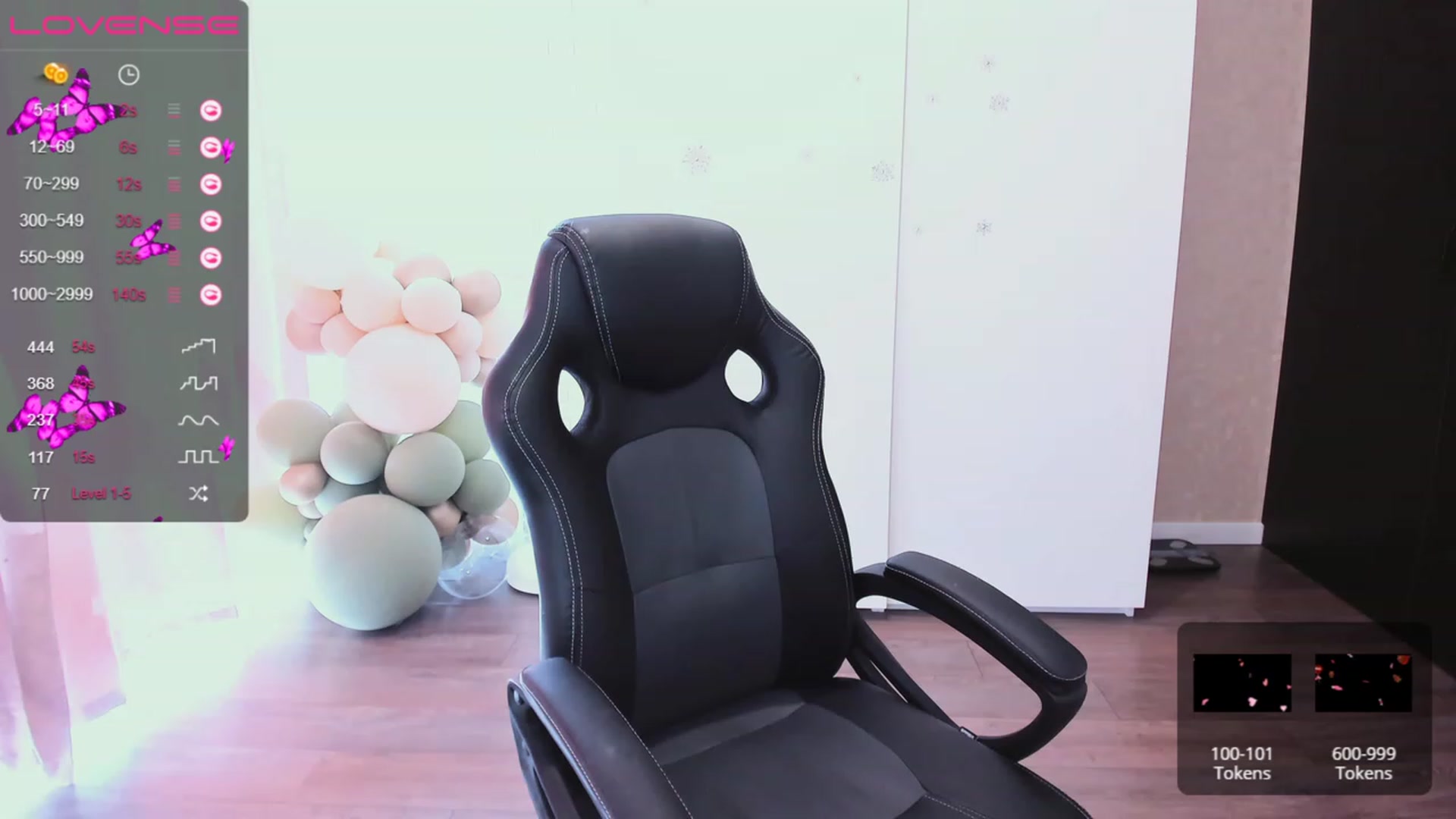 Gallery image thumbnail from HollyMollyy's myfreecams stream on, 06/06/2023, 10:06 image 12 of 20