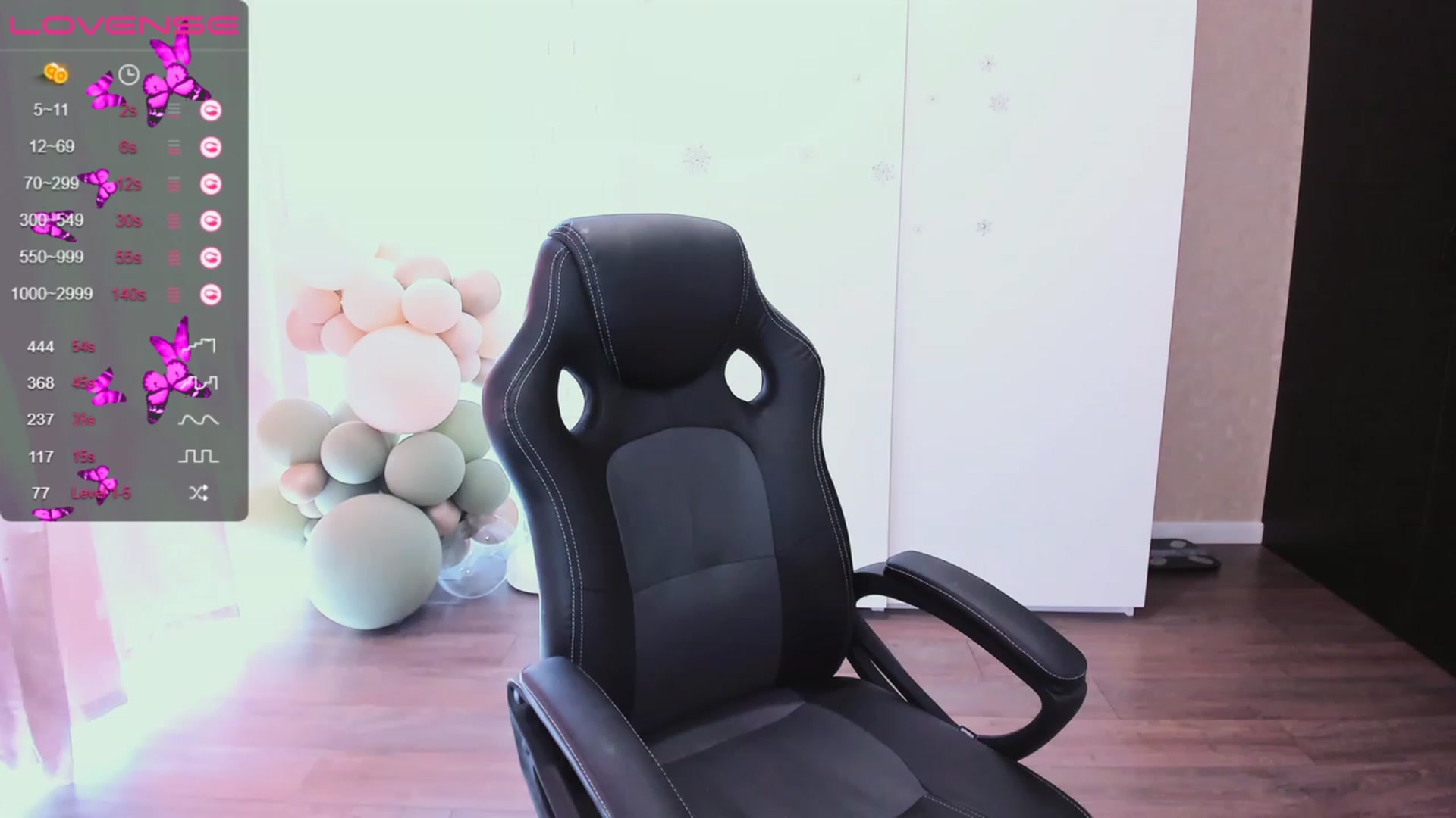 Gallery image thumbnail from HollyMollyy's myfreecams stream on, 06/06/2023, 10:06 image 10 of 20