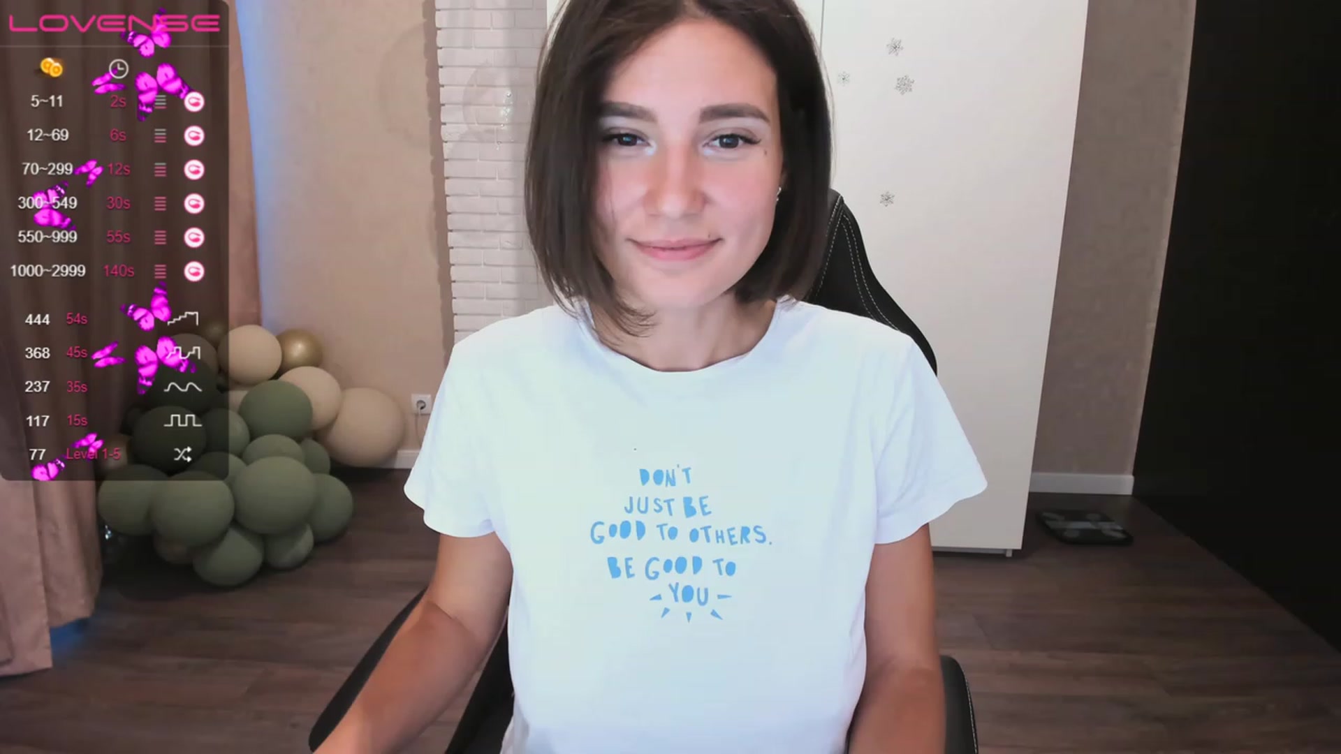 Gallery image thumbnail from HollyMollyy's myfreecams stream on, 06/12/2023, 17:47 image 6 of 20