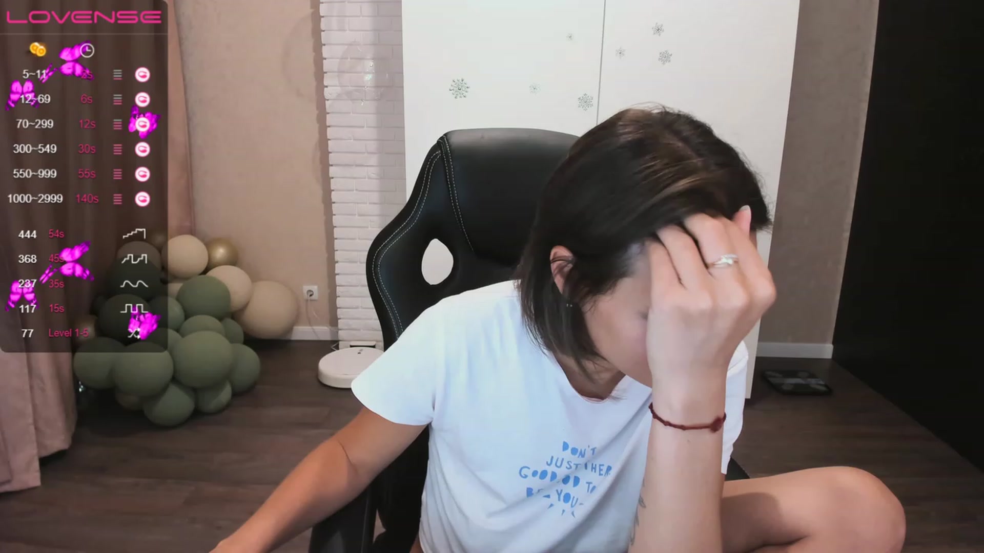Gallery image thumbnail from HollyMollyy's myfreecams stream on, 06/12/2023, 18:29 image 12 of 20