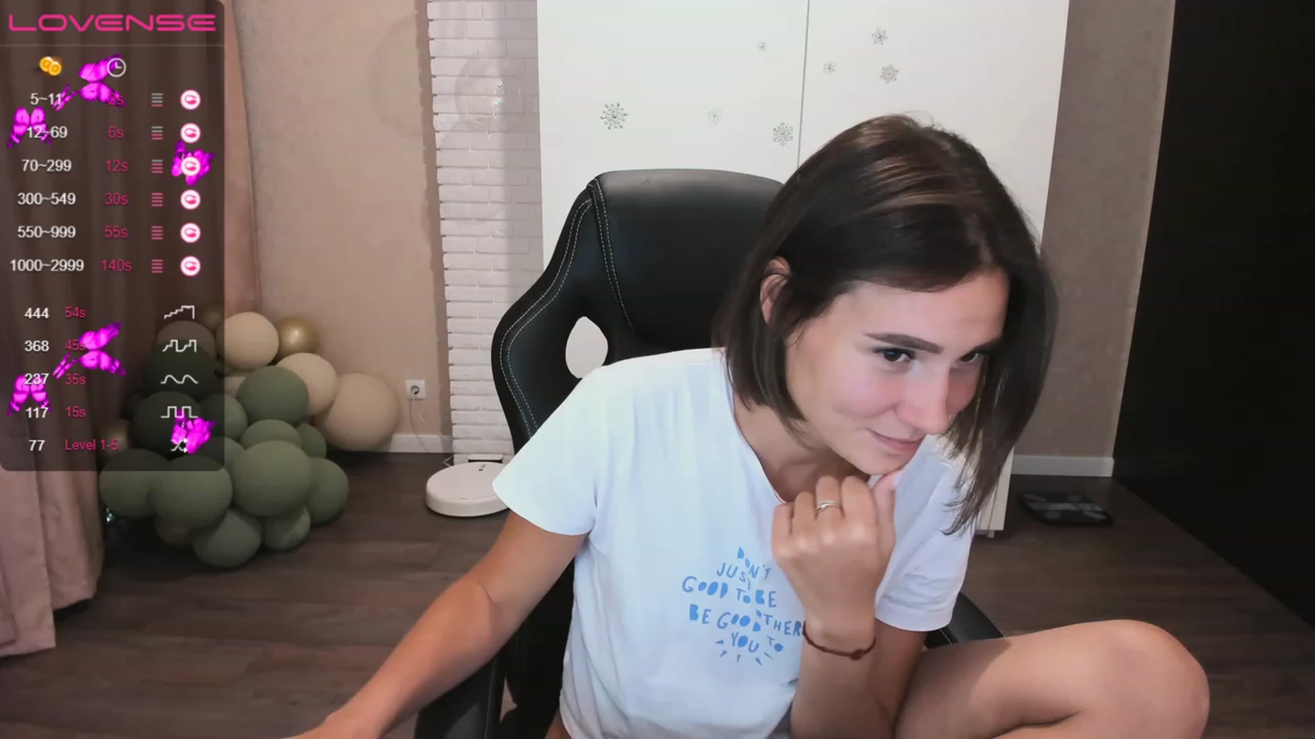 Gallery image thumbnail from HollyMollyy's myfreecams stream on, 06/12/2023, 18:29 image 13 of 20