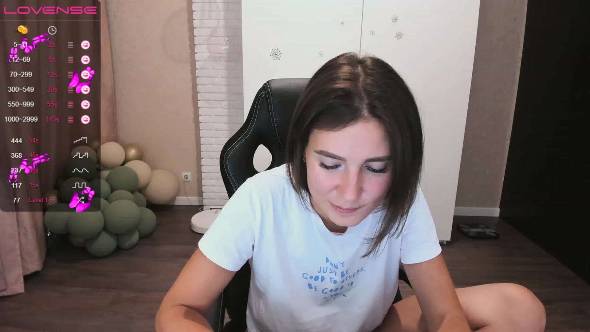 Gallery image thumbnail from HollyMollyy's myfreecams stream on, 06/12/2023, 18:29 image 14 of 20