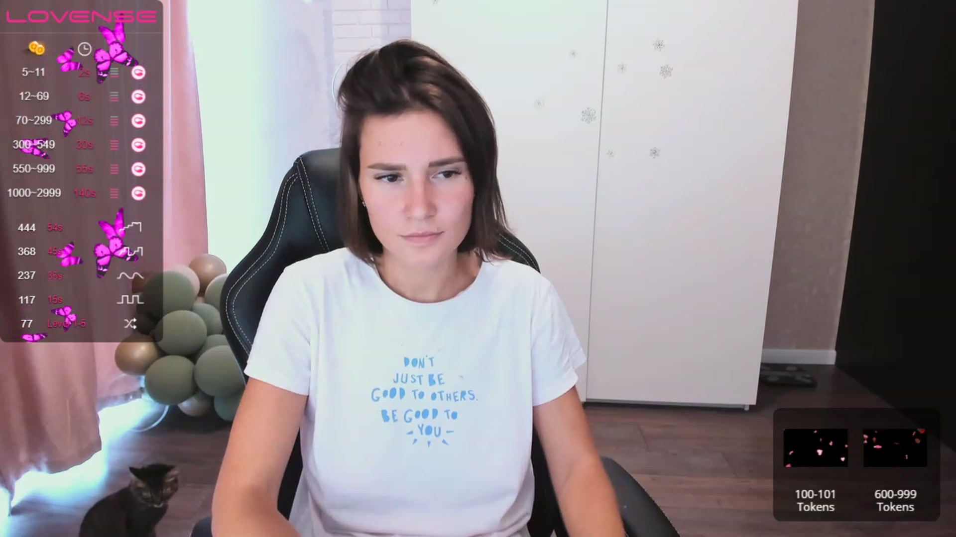 Gallery image thumbnail from HollyMollyy's myfreecams stream on, 06/14/2023, 13:14 image 12 of 20