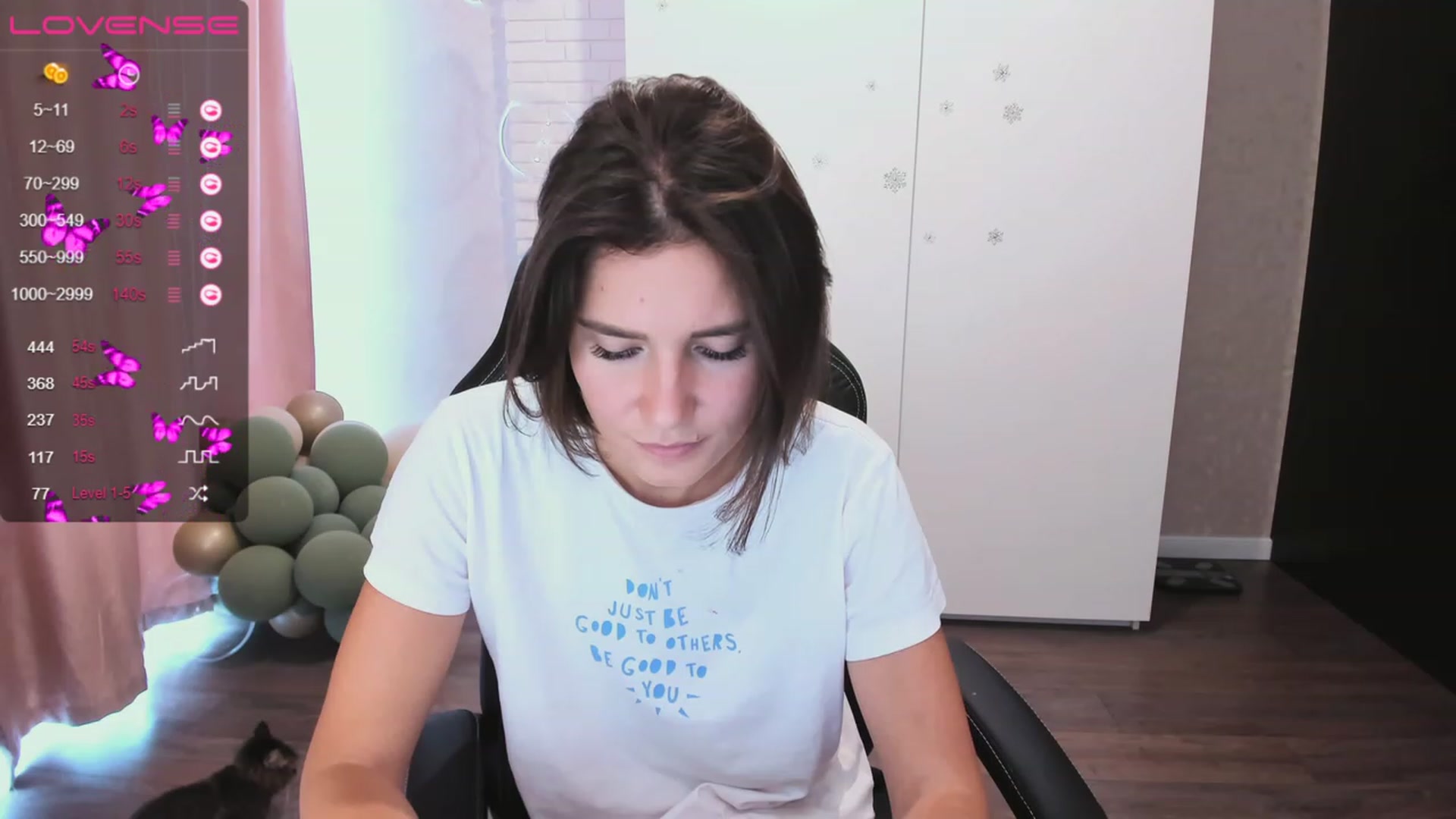 Gallery image thumbnail from HollyMollyy's myfreecams stream on, 06/14/2023, 13:14 image 15 of 20