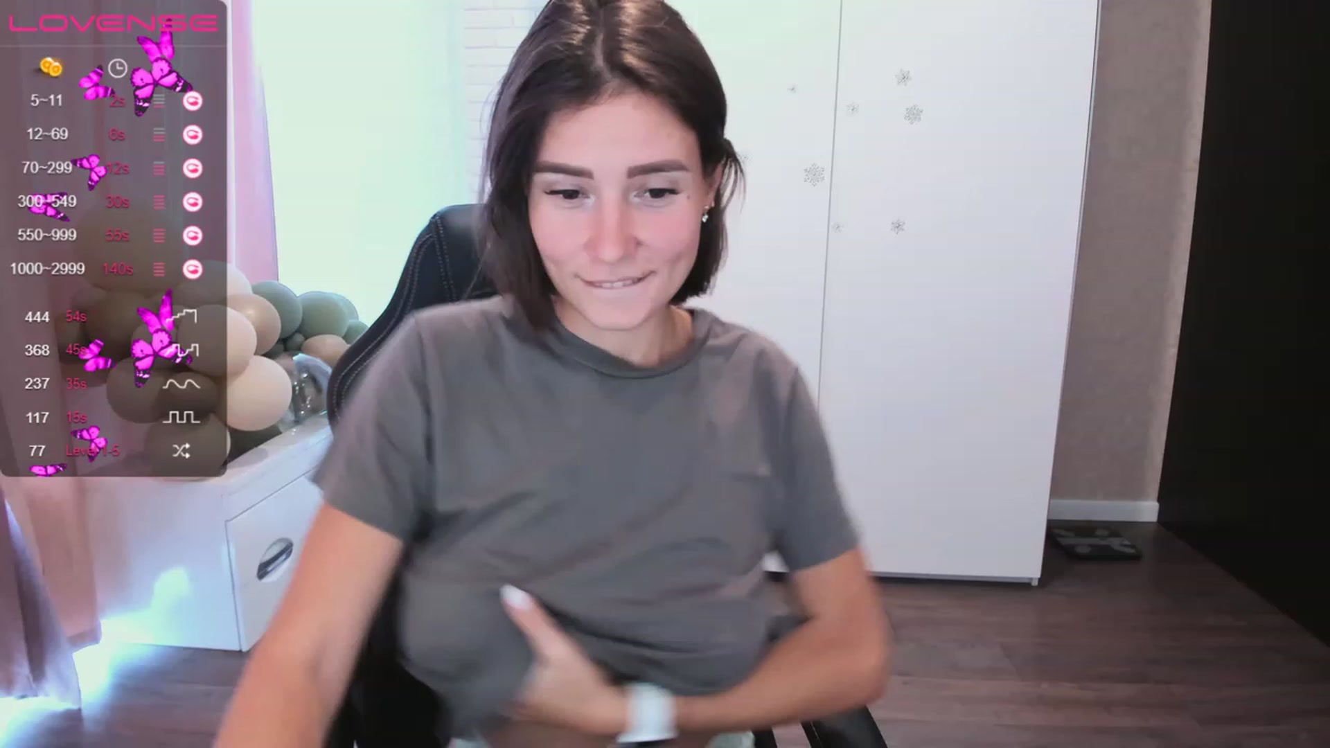 Gallery image thumbnail from HollyMollyy's myfreecams stream on, 06/19/2023, 14:11 image 6 of 20