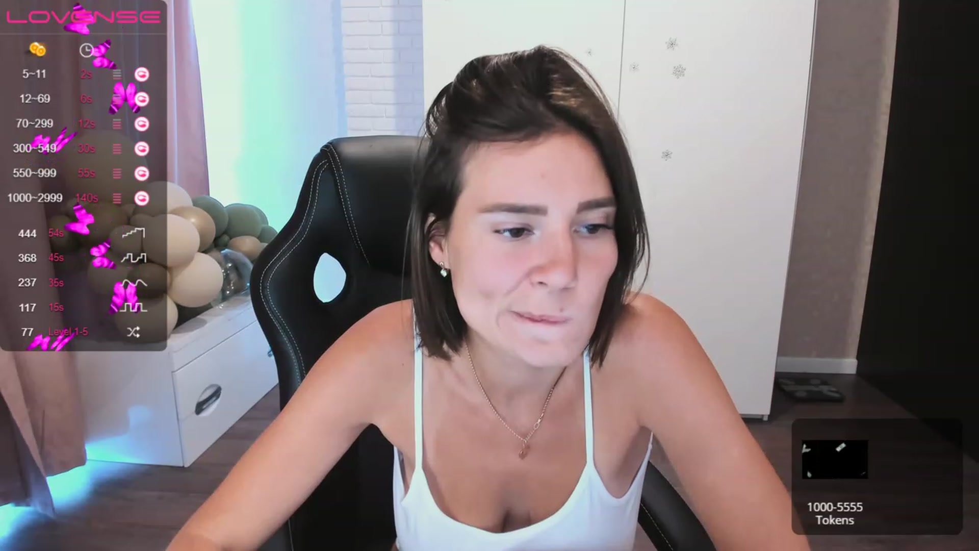 Gallery image thumbnail from HollyMollyy's myfreecams stream on, 06/19/2023, 16:09 image 14 of 20
