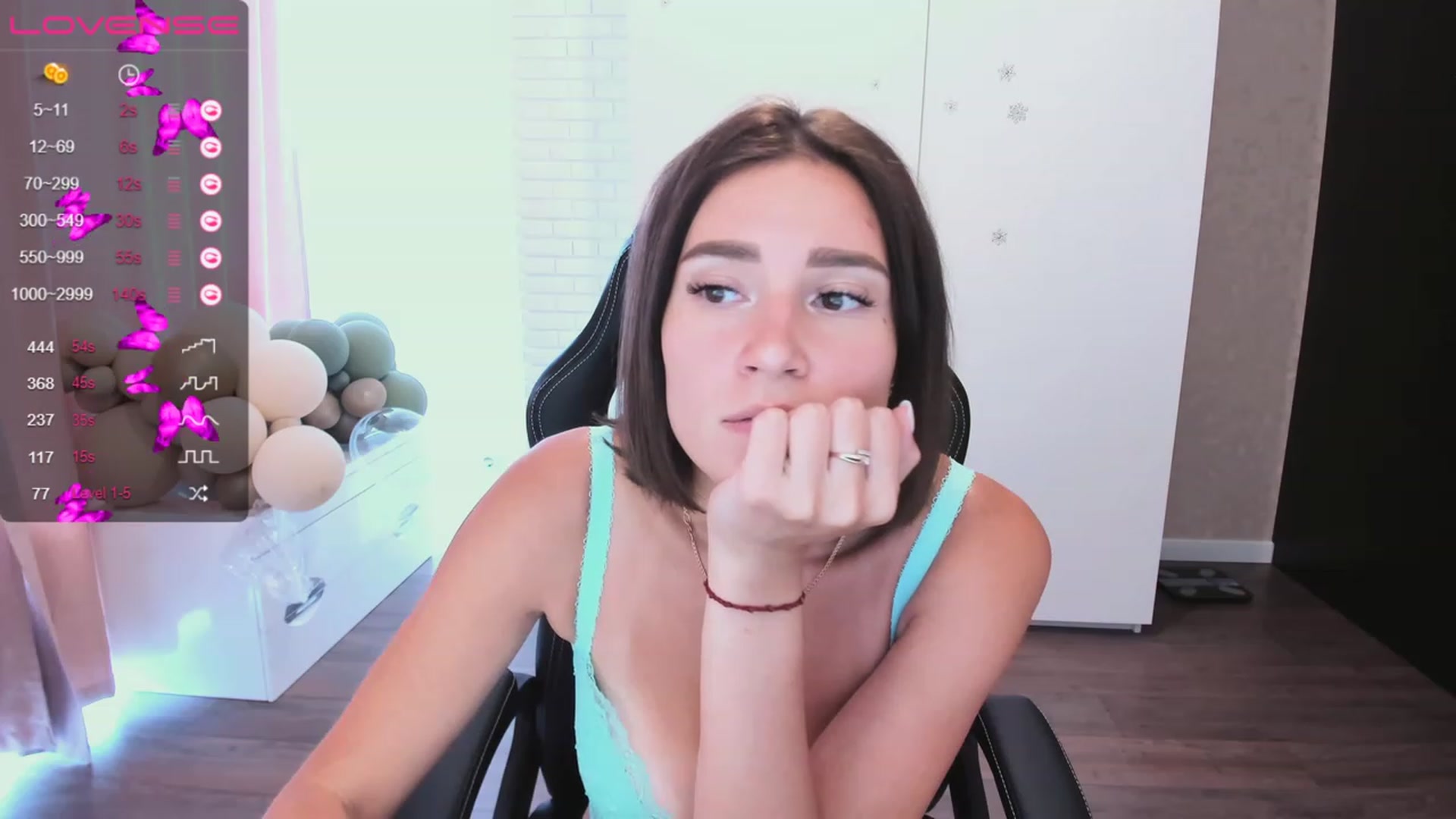 Gallery image thumbnail from HollyMollyy's myfreecams stream on, 06/22/2023, 11:21 image 16 of 20