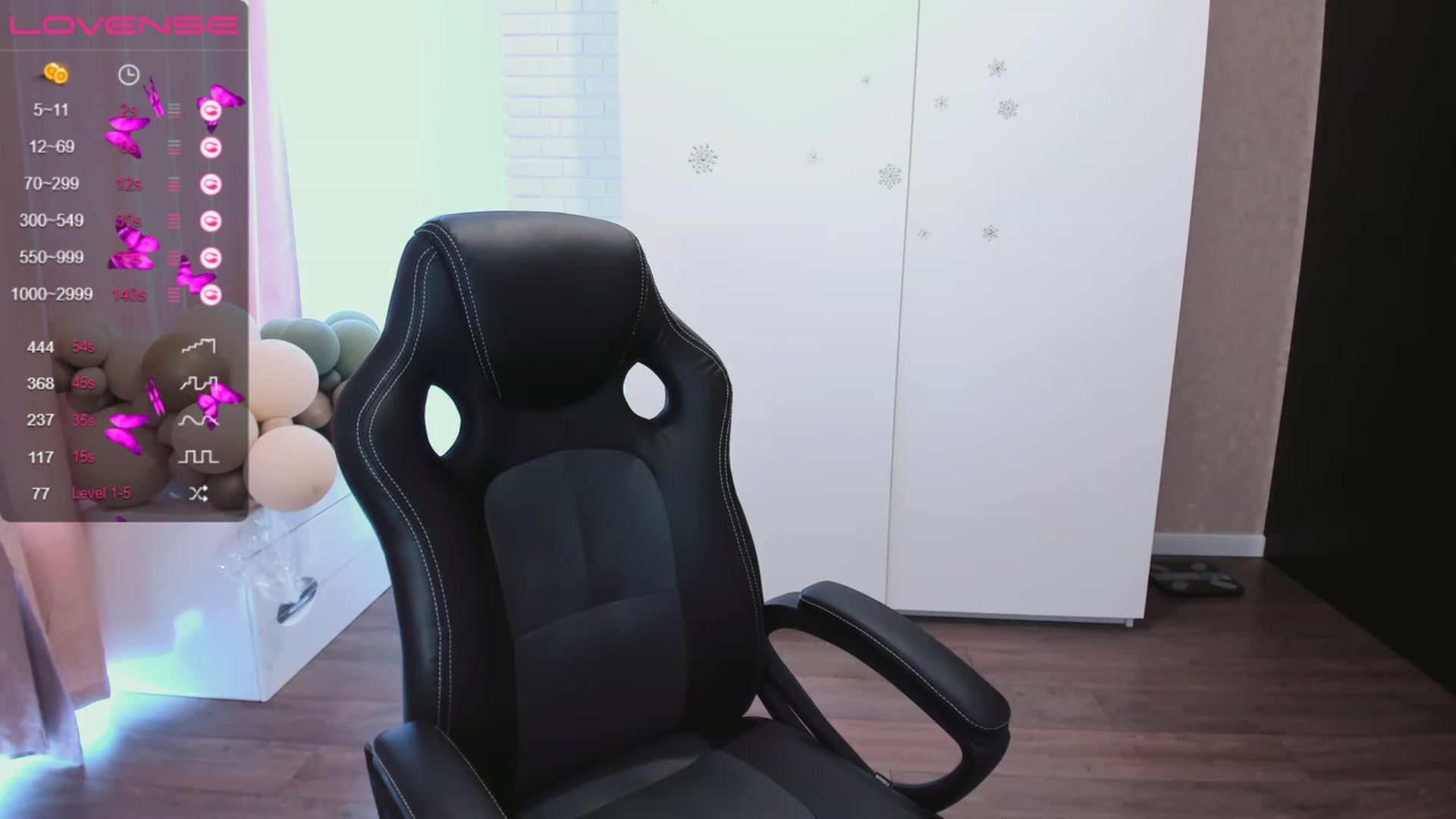 Gallery image thumbnail from HollyMollyy's myfreecams stream on, 06/22/2023, 13:23 image 14 of 20