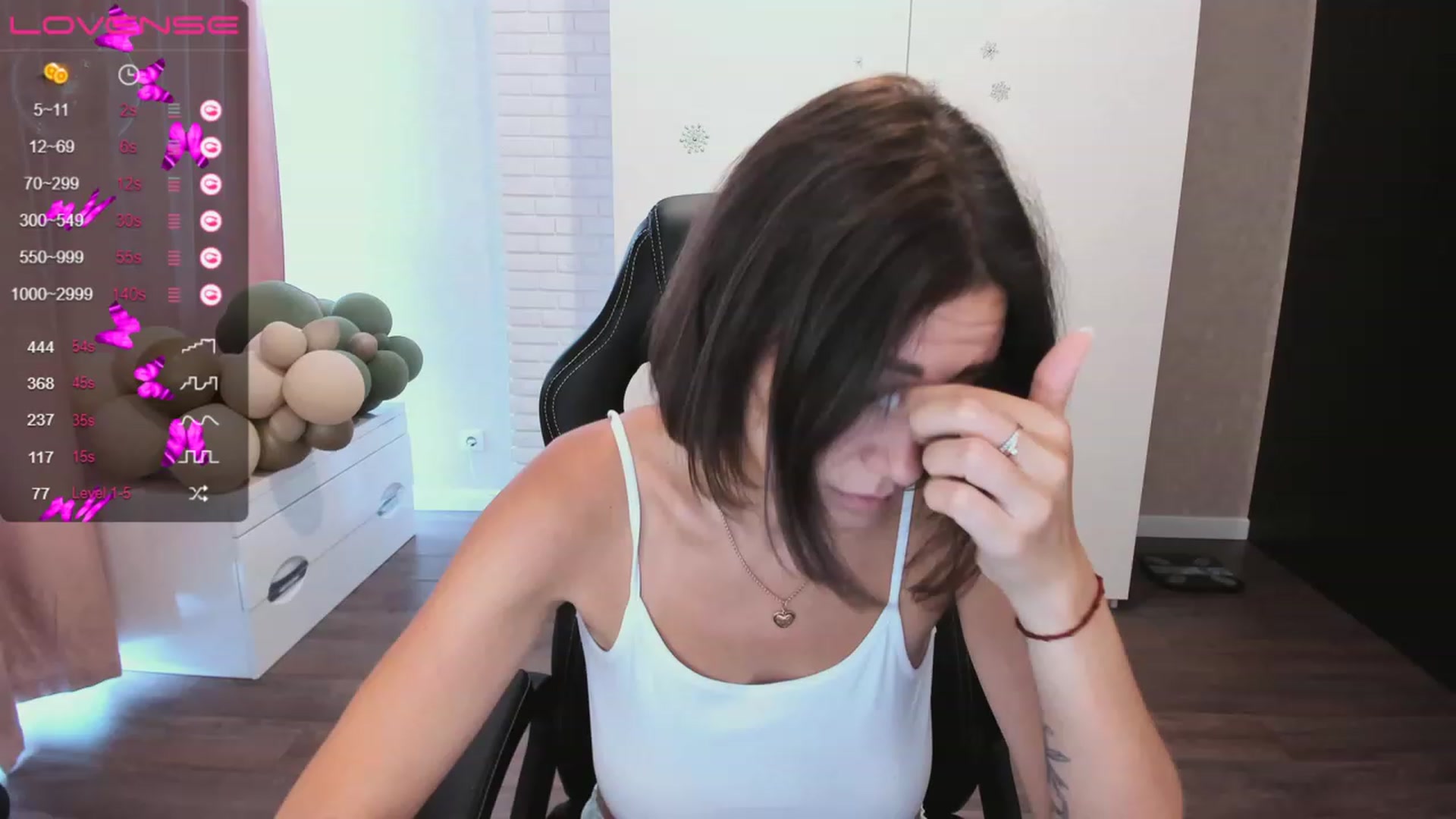 Gallery image thumbnail from HollyMollyy's myfreecams stream on, 06/24/2023, 12:09 image 3 of 20