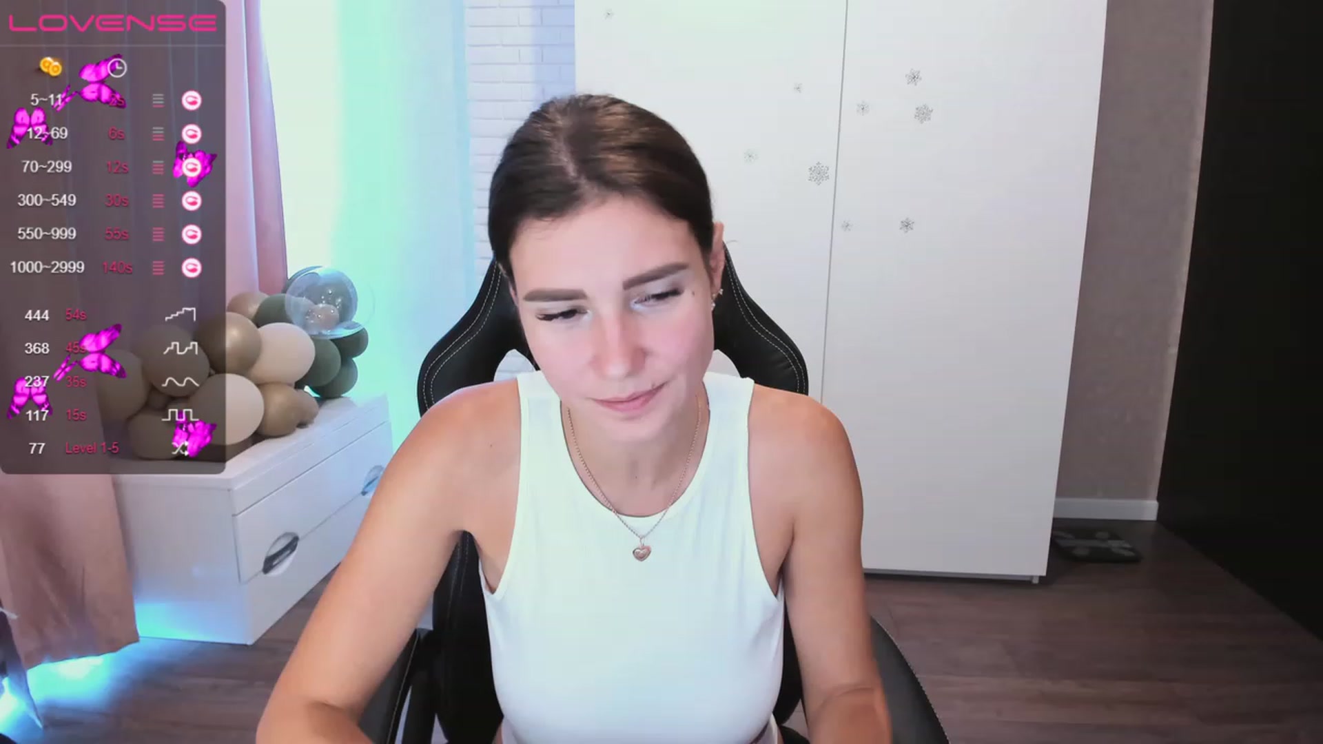 Gallery image thumbnail from HollyMollyy's myfreecams stream on, 06/28/2023, 15:08 image 14 of 20