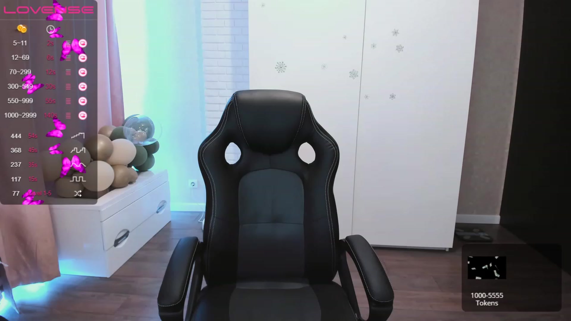 Gallery image thumbnail from HollyMollyy's myfreecams stream on, 06/28/2023, 15:08 image 18 of 20