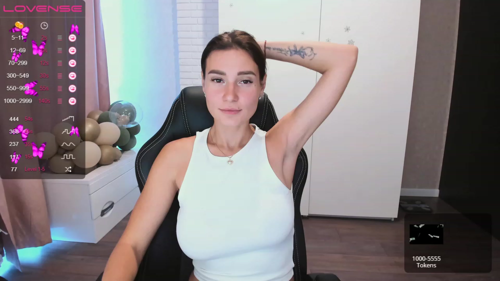Gallery image thumbnail from HollyMollyy's myfreecams stream on, 06/28/2023, 16:45 image 7 of 20