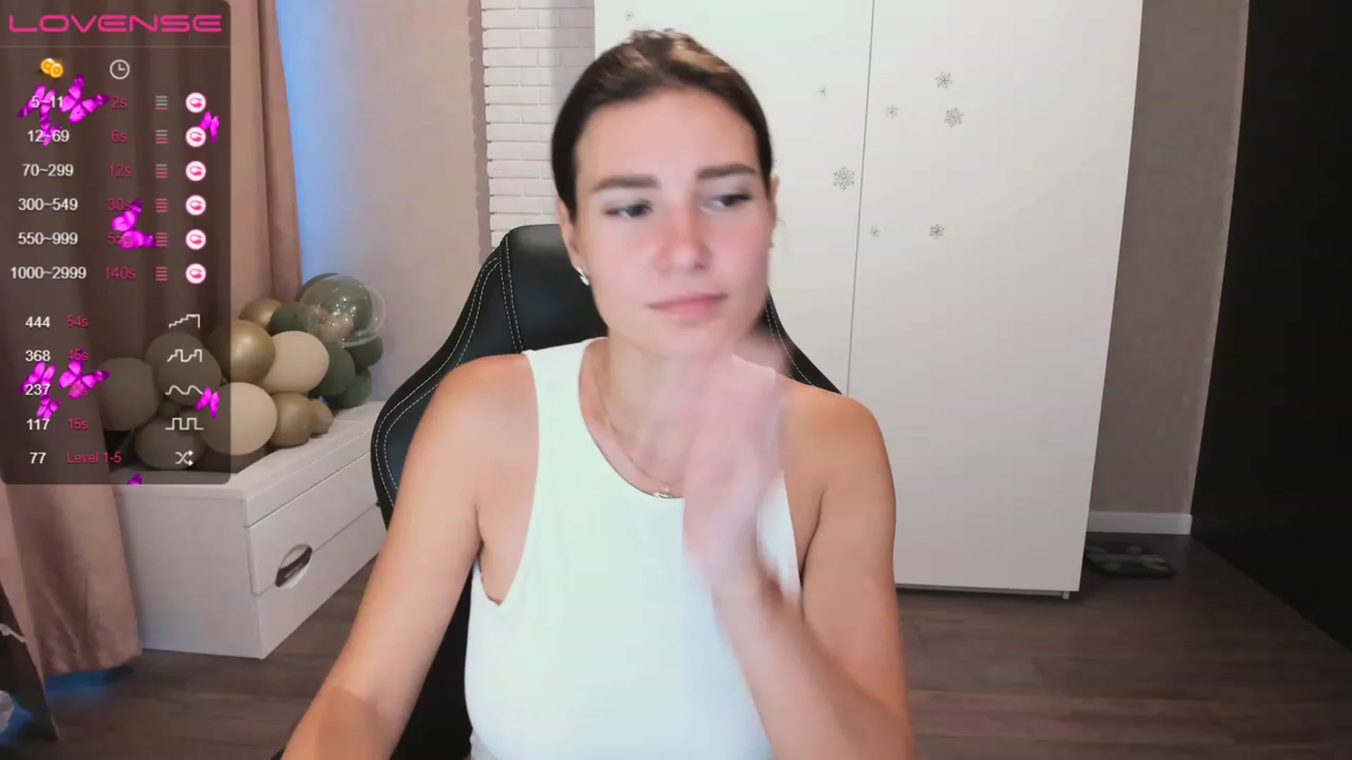 Gallery image thumbnail from HollyMollyy's myfreecams stream on, 06/28/2023, 17:47 image 14 of 20
