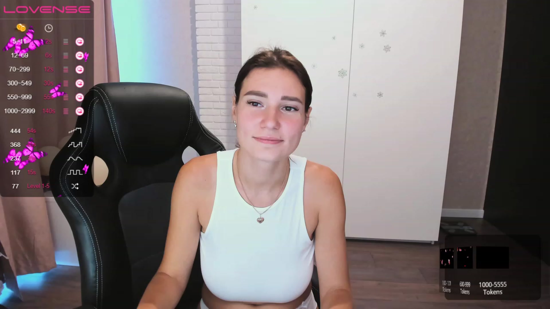 Gallery image thumbnail from HollyMollyy's myfreecams stream on, 06/28/2023, 17:47 image 2 of 20
