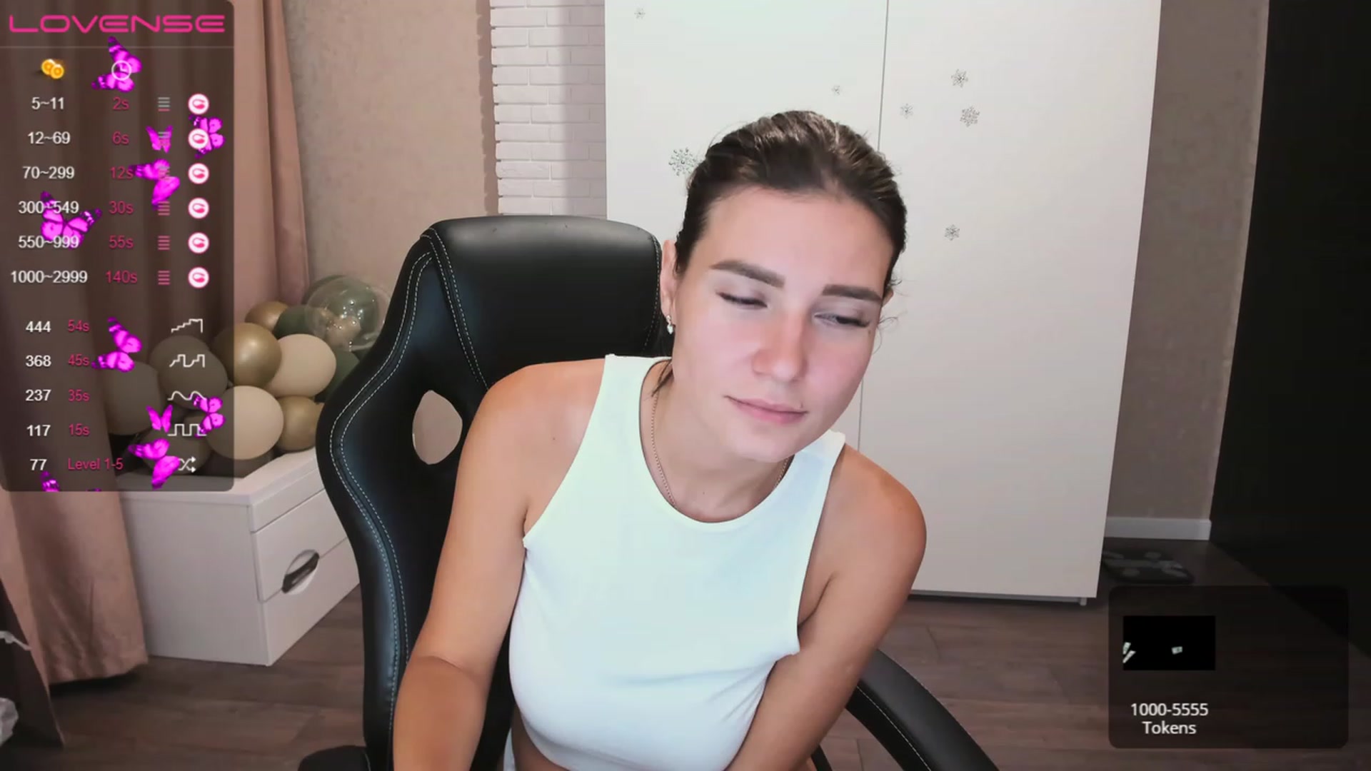 Gallery image thumbnail from HollyMollyy's myfreecams stream on, 06/28/2023, 19:13 image 12 of 20