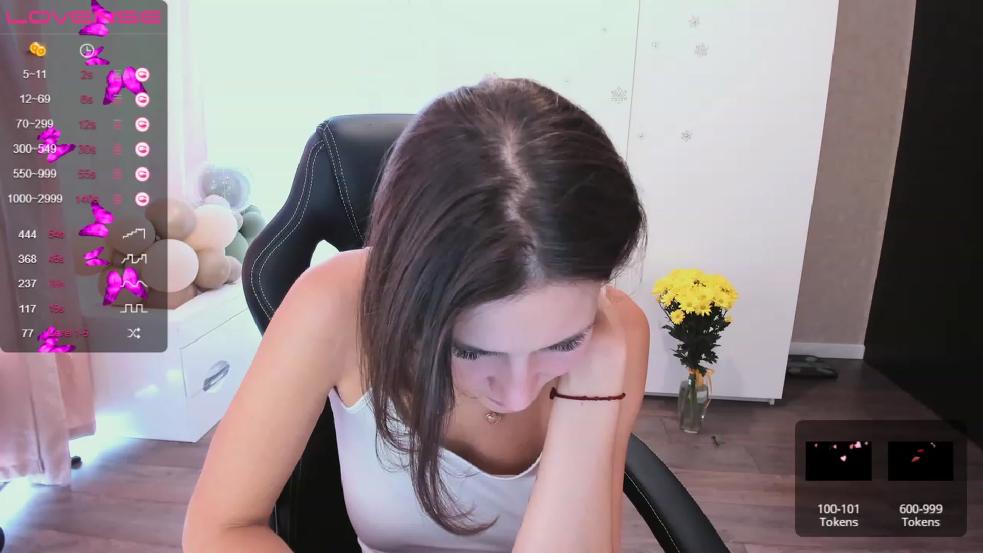 Gallery image thumbnail from HollyMollyy's myfreecams stream on, 06/29/2023, 11:08 image 3 of 20