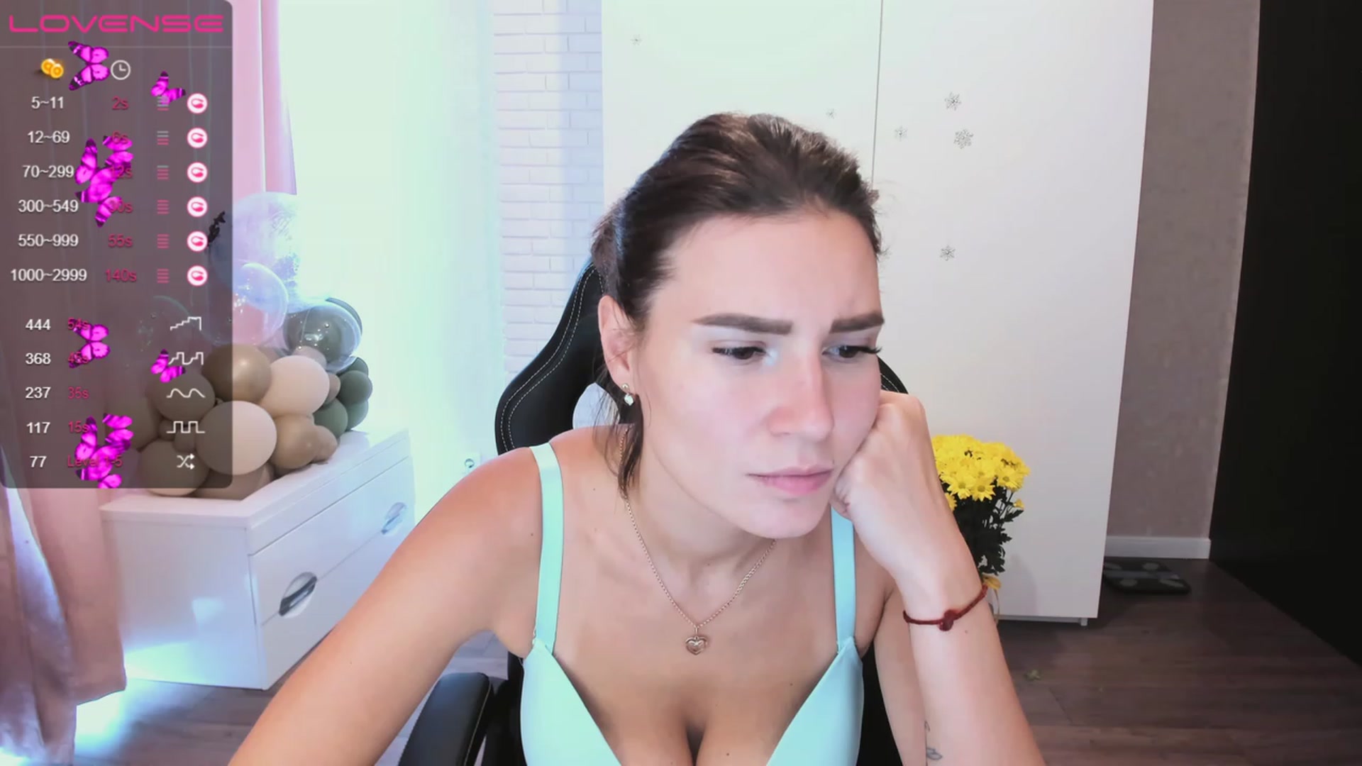 Gallery image thumbnail from HollyMollyy's myfreecams stream on, 06/30/2023, 15:16 image 1 of 20