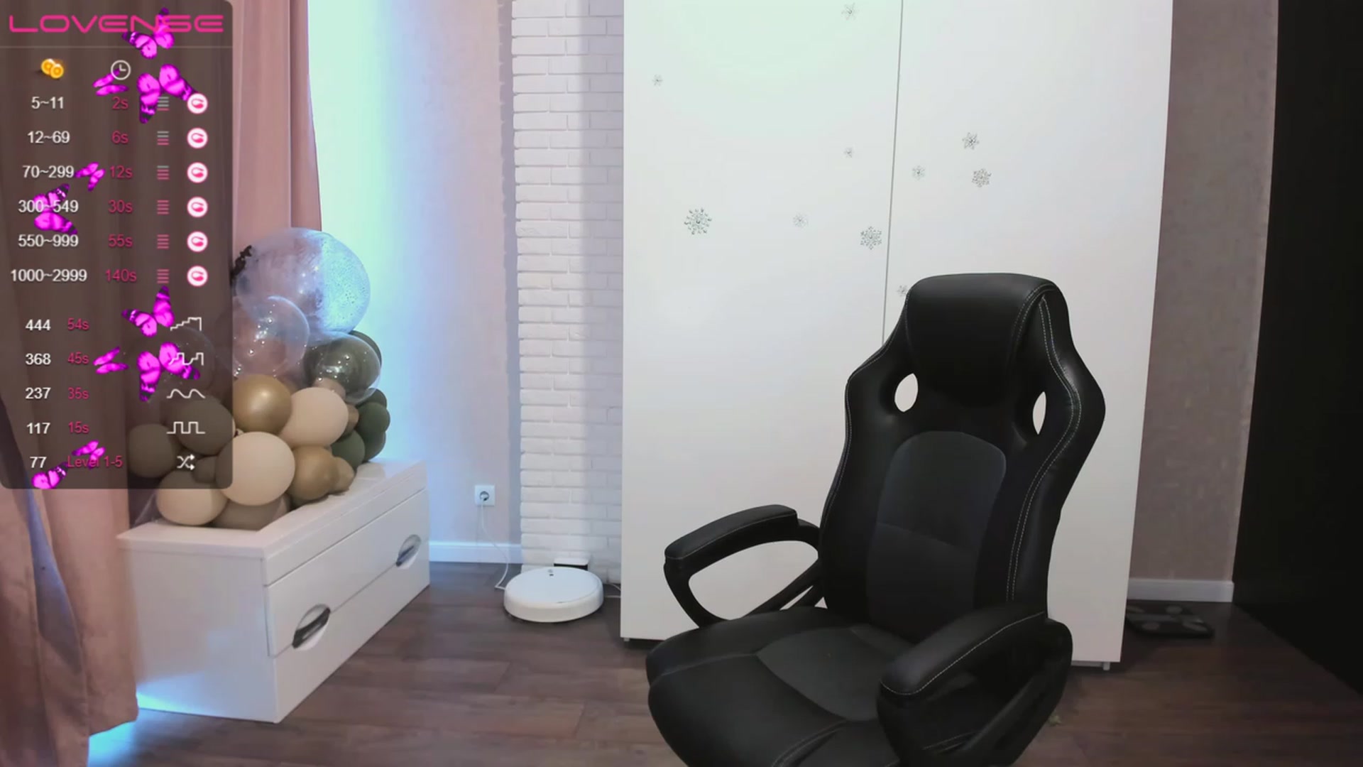 Gallery image thumbnail from HollyMollyy's myfreecams stream on, 06/30/2023, 16:40 image 2 of 20