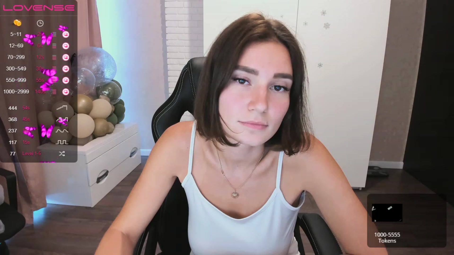 Gallery image thumbnail from HollyMollyy's myfreecams stream on, 07/01/2023, 17:49 image 5 of 20