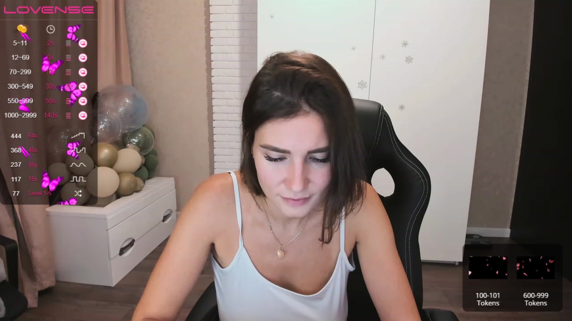 Gallery image thumbnail from HollyMollyy's myfreecams stream on, 07/01/2023, 18:51 image 4 of 20