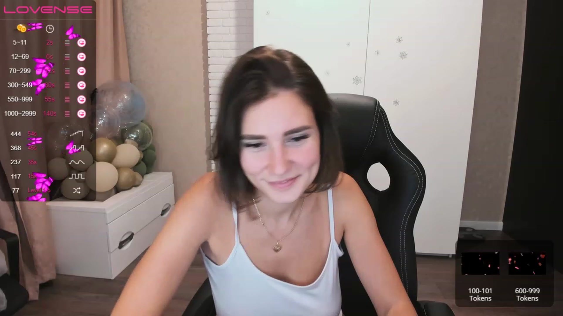 Gallery image thumbnail from HollyMollyy's myfreecams stream on, 07/01/2023, 18:51 image 6 of 20