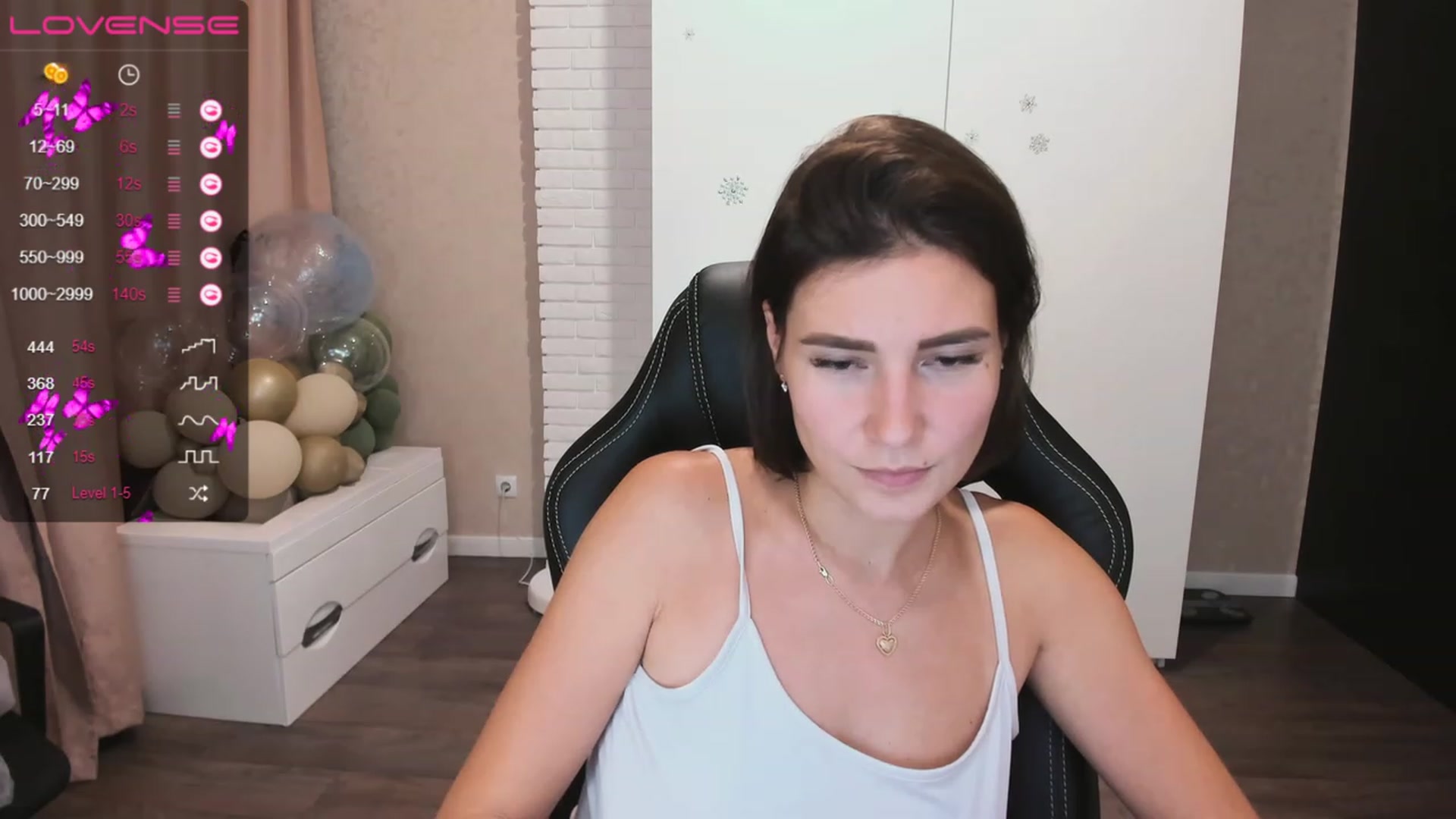 Gallery image thumbnail from HollyMollyy's myfreecams stream on, 07/01/2023, 18:51 image 15 of 20