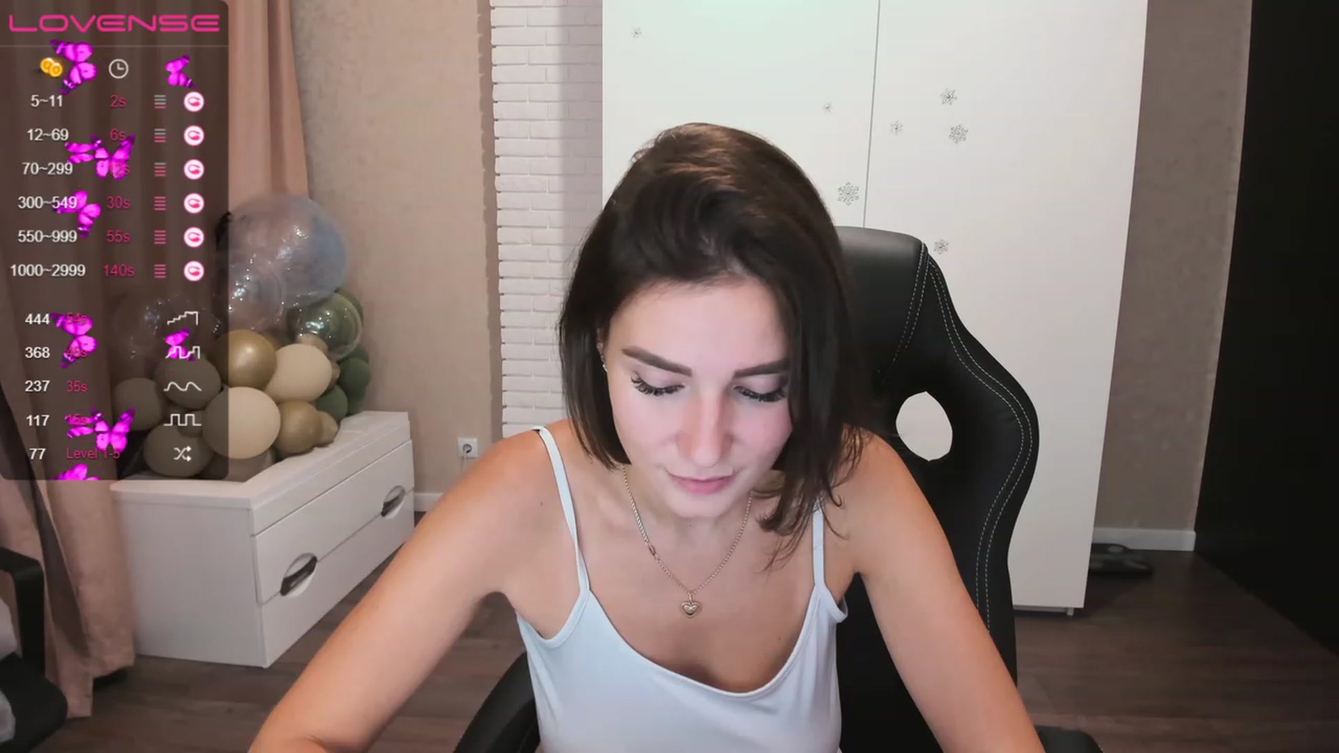 Gallery image thumbnail from HollyMollyy's myfreecams stream on, 07/01/2023, 18:51 image 10 of 20
