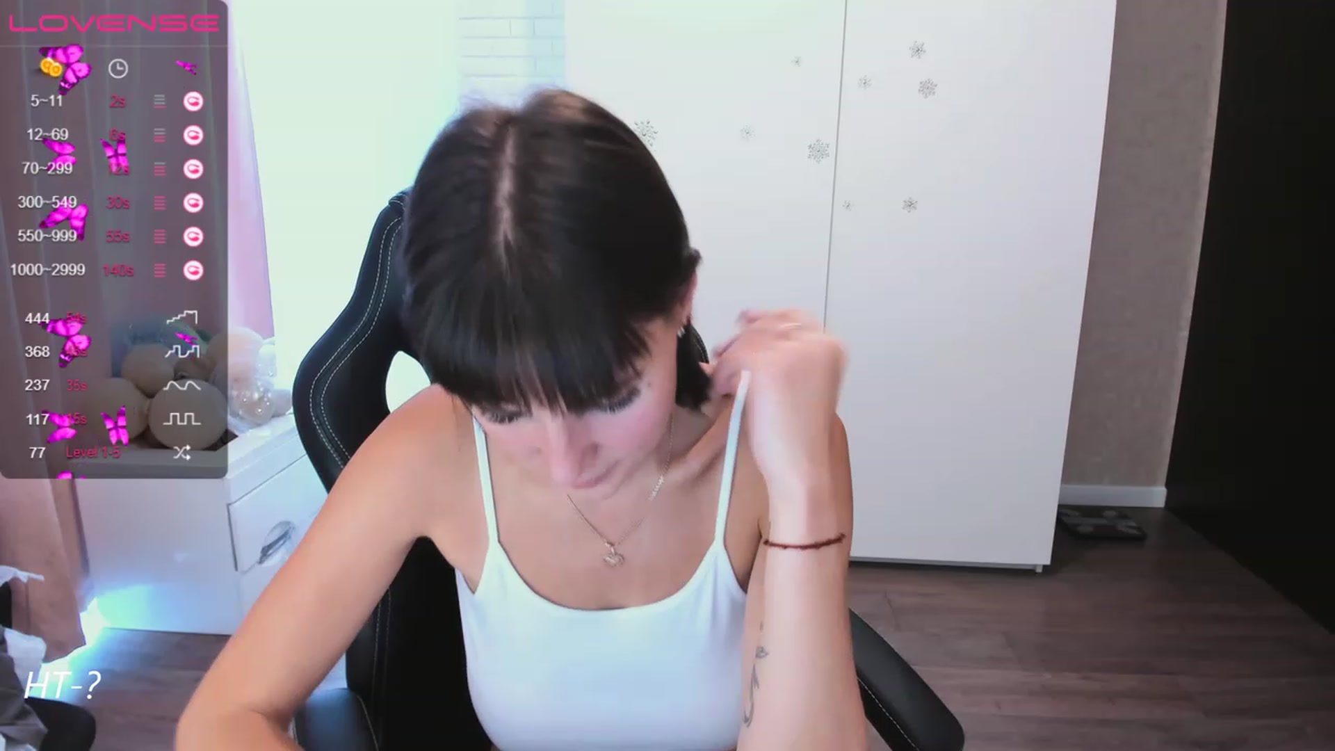 Gallery image thumbnail from HollyMollyy's myfreecams stream on, 07/20/2023, 14:22 image 8 of 20