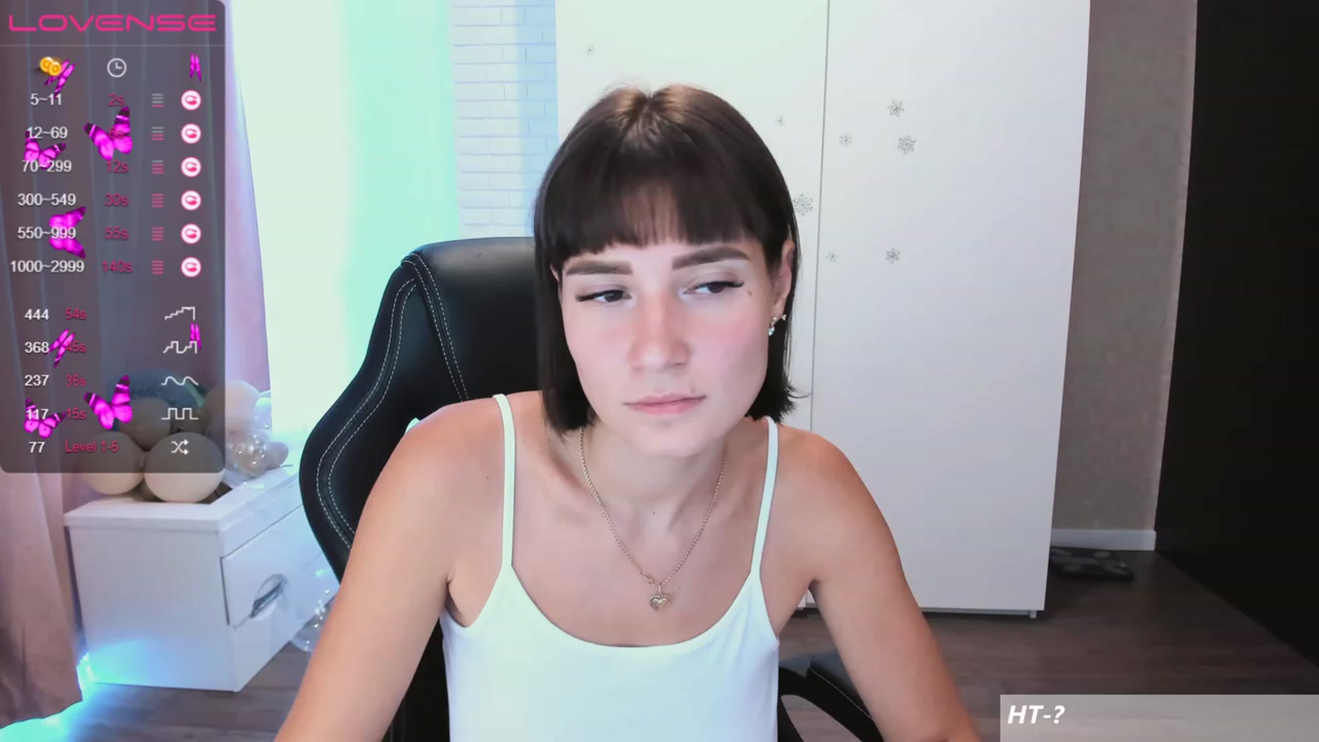 Gallery image thumbnail from HollyMollyy's myfreecams stream on, 07/20/2023, 15:22 image 6 of 20