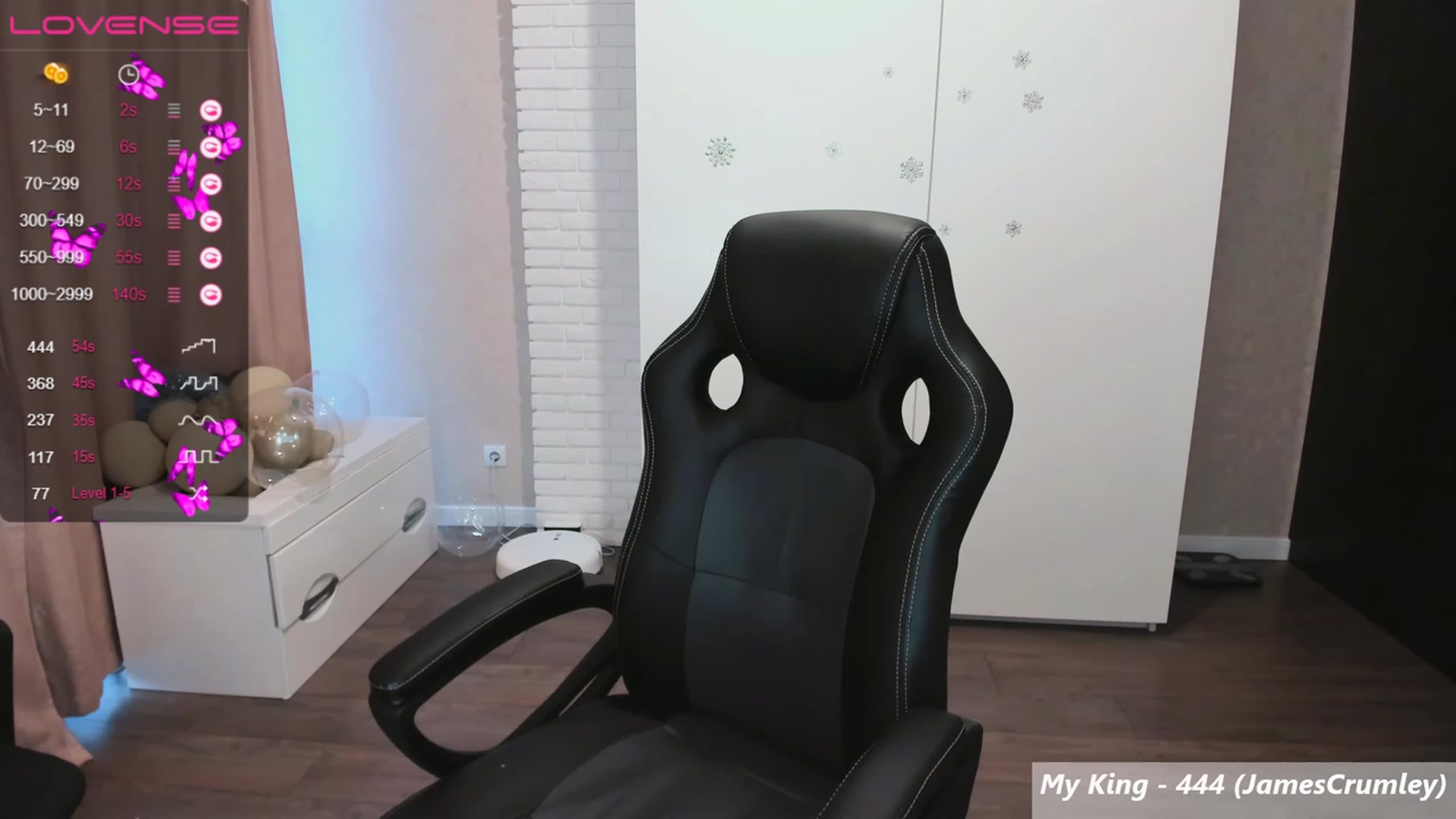 Gallery image thumbnail from HollyMollyy's myfreecams stream on, 07/23/2023, 16:34 image 11 of 20