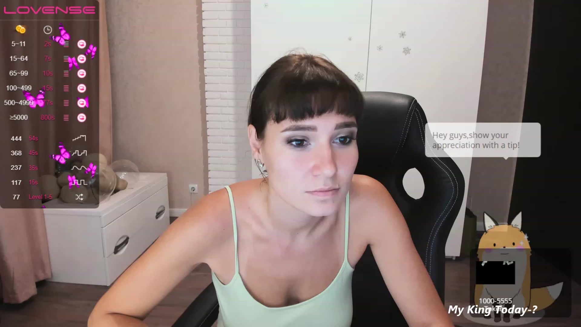 Gallery image thumbnail from HollyMollyy's myfreecams stream on, 07/28/2023, 19:33 image 1 of 20