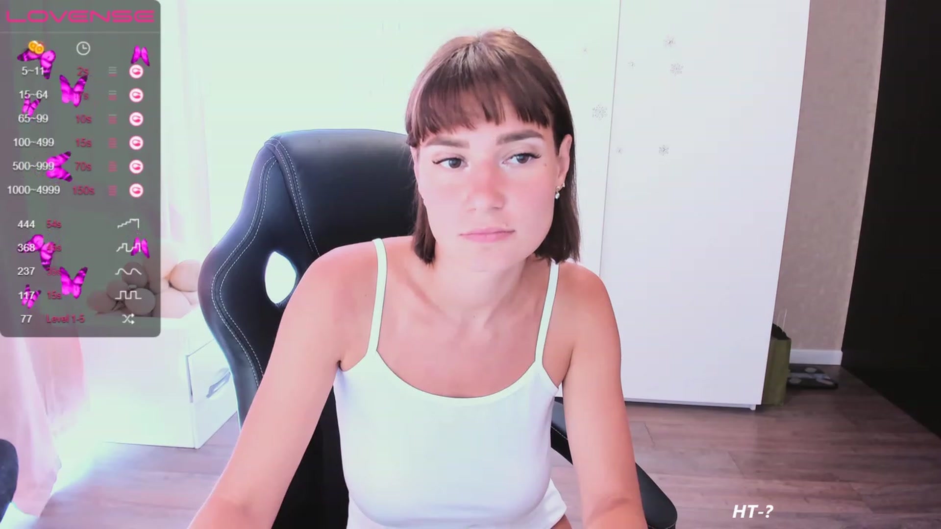 Gallery image thumbnail from HollyMollyy's myfreecams stream on, 08/08/2023, 11:03 image 18 of 20