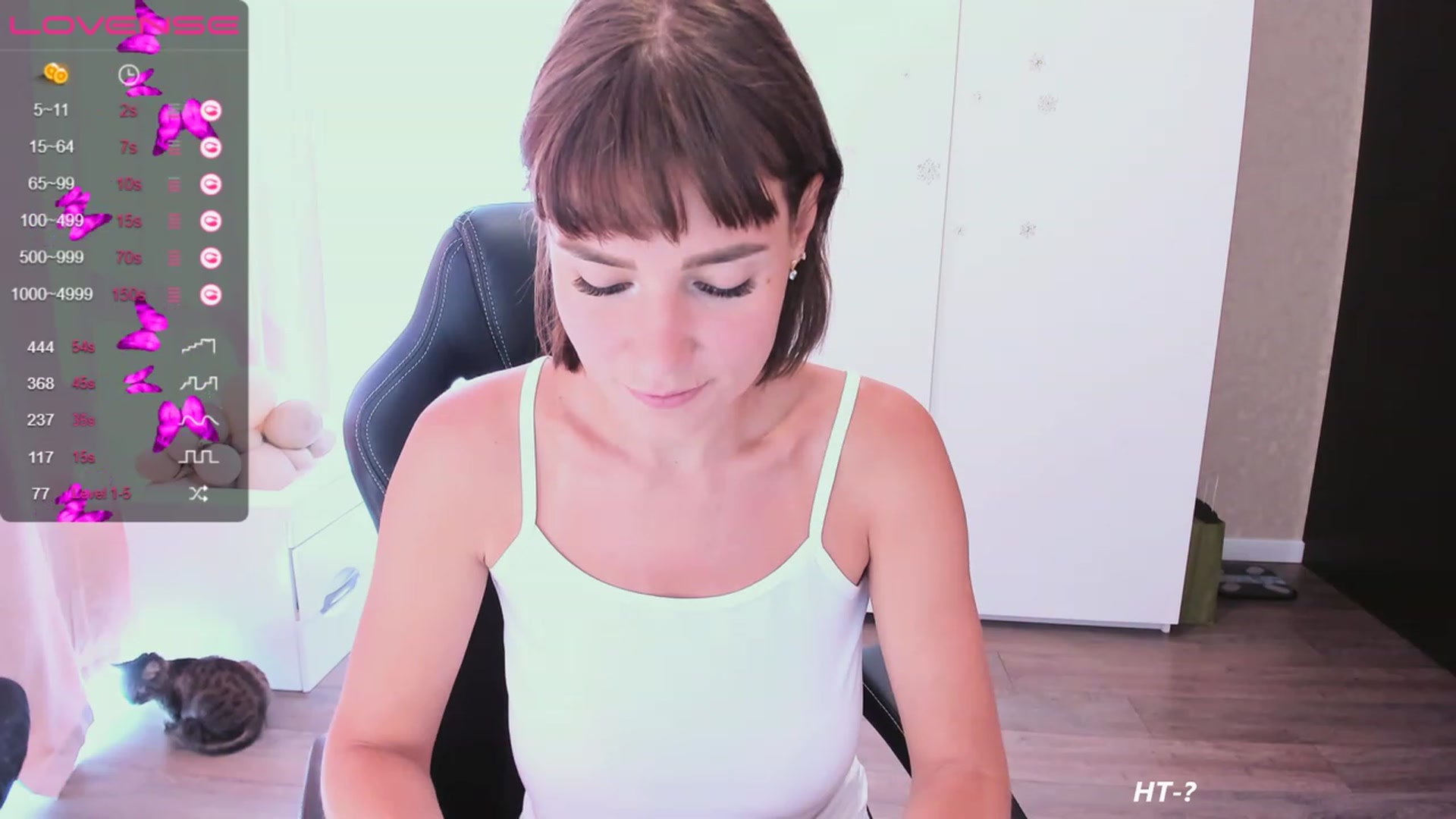 Gallery image thumbnail from HollyMollyy's myfreecams stream on, 08/08/2023, 11:03 image 15 of 20