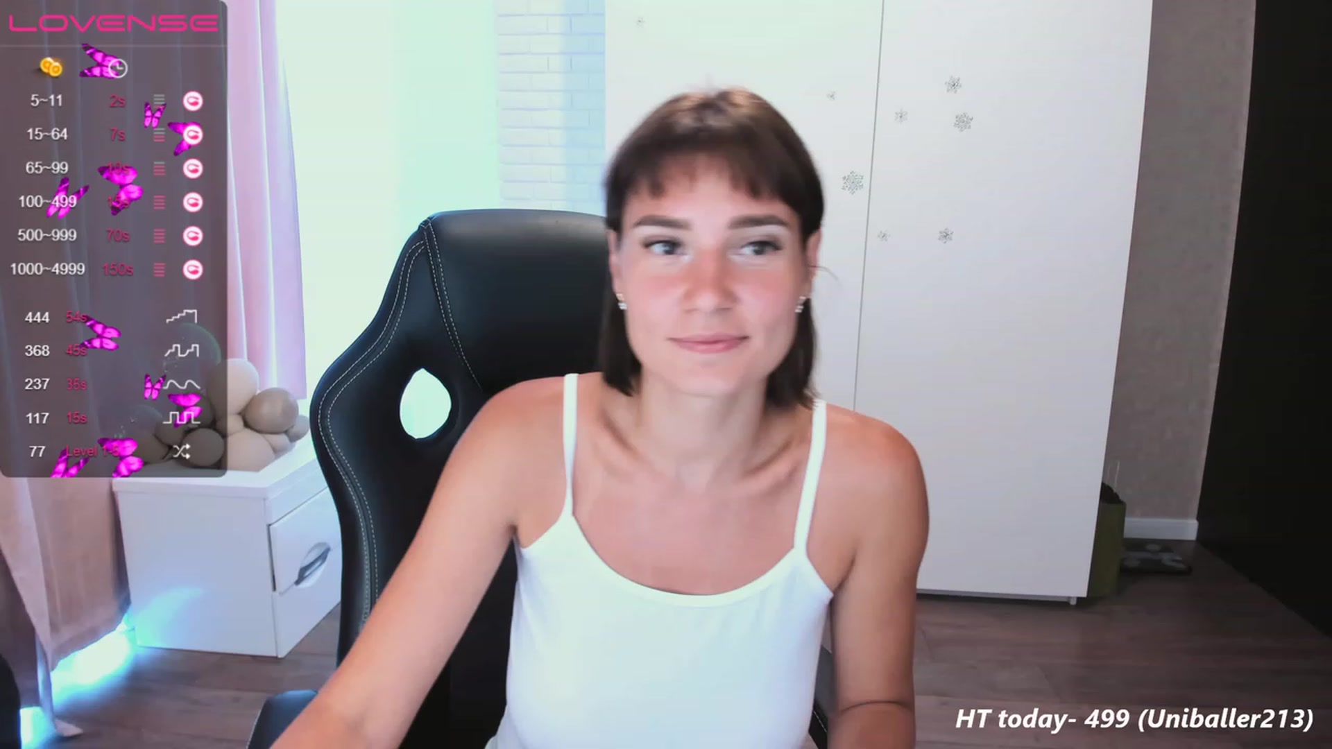 Gallery image thumbnail from HollyMollyy's myfreecams stream on, 08/08/2023, 14:07 image 20 of 20