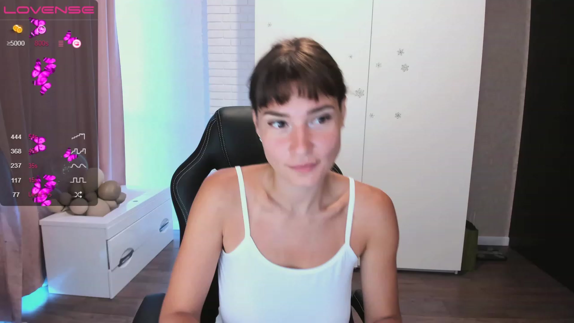 Gallery image thumbnail from HollyMollyy's myfreecams stream on, 08/09/2023, 03:12 image 2 of 20