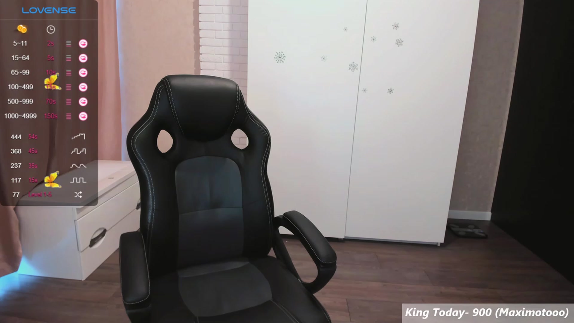 Gallery image thumbnail from HollyMollyy's myfreecams stream on, 08/30/2023, 15:37 image 19 of 20