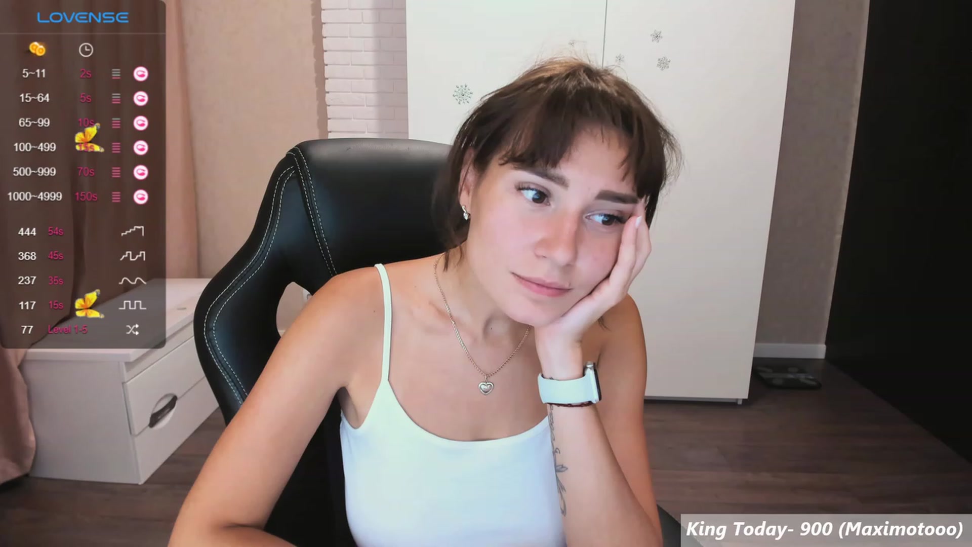 Gallery image thumbnail from HollyMollyy's myfreecams stream on, 08/30/2023, 17:15 image 9 of 20