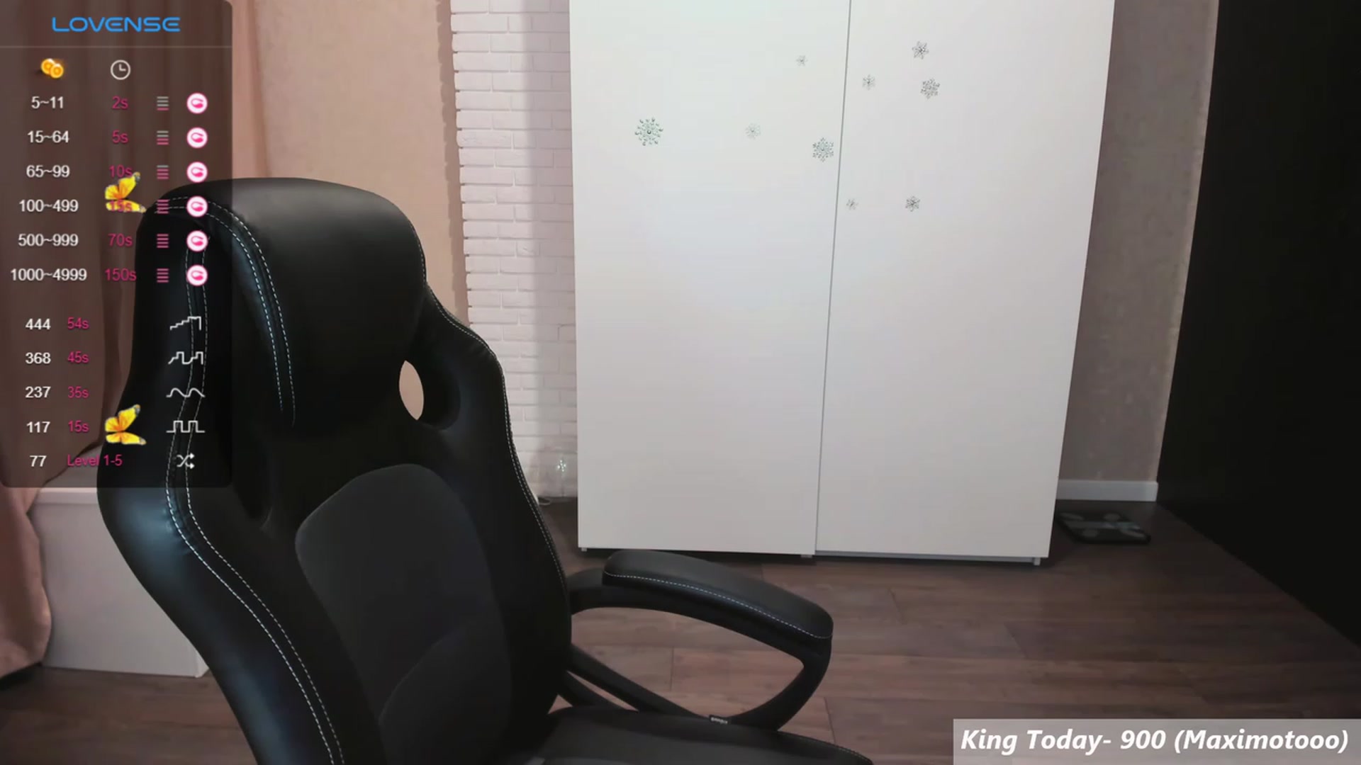 Gallery image thumbnail from HollyMollyy's myfreecams stream on, 08/30/2023, 17:15 image 14 of 20