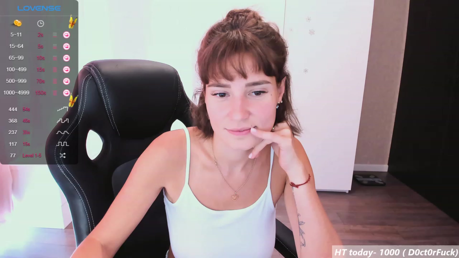 Gallery image thumbnail from HollyMollyy's myfreecams stream on, 08/31/2023, 06:26 image 13 of 20