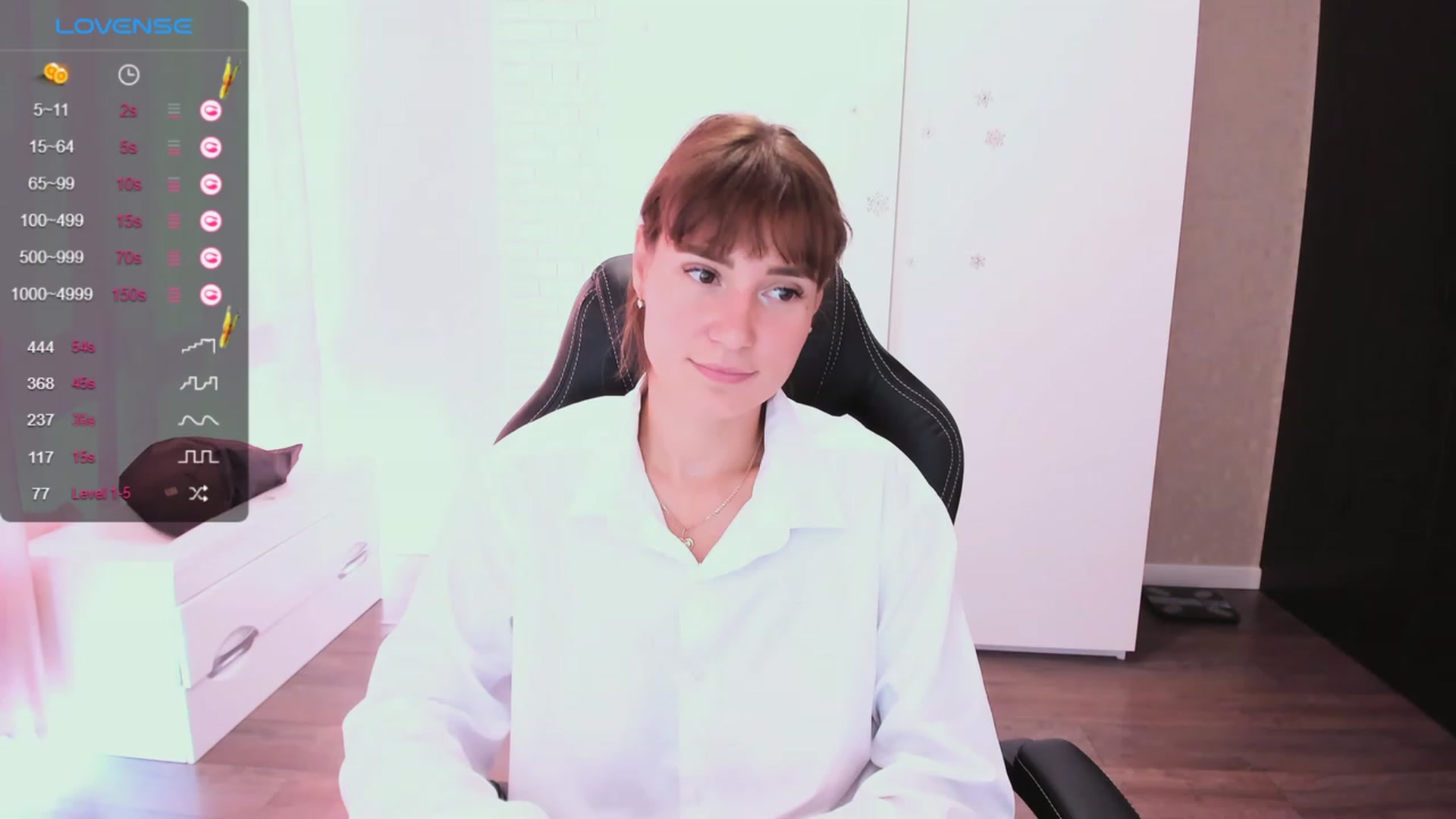 Gallery image thumbnail from HollyMollyy's myfreecams stream on, 09/04/2023, 07:02 image 11 of 20